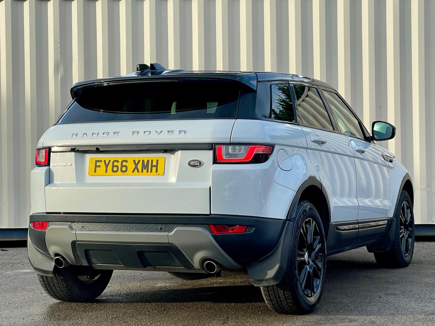 Used Land Rover Range Rover Evoque 2016 for sale - 76964357: Photo 4