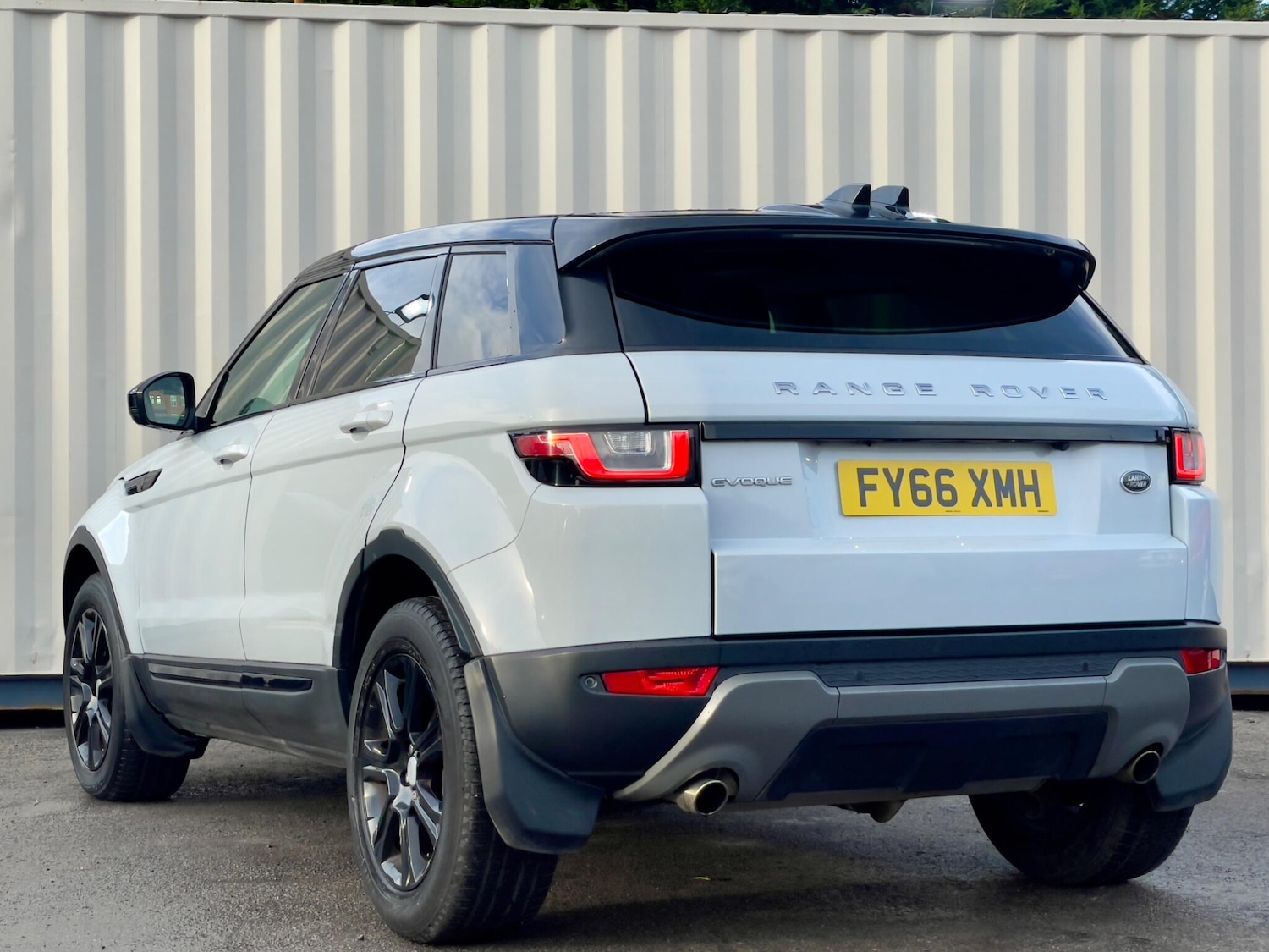 Used Land Rover Range Rover Evoque 2016 for sale - 76964357: Photo 5