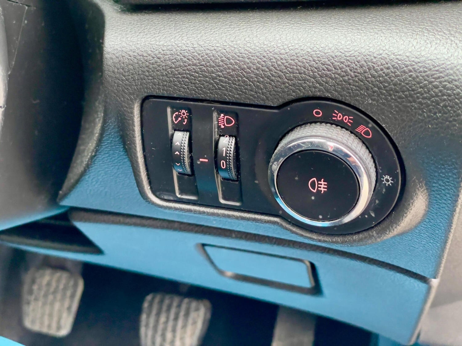 Used Vauxhall Astra 2013 for sale - 77066566: Photo 31