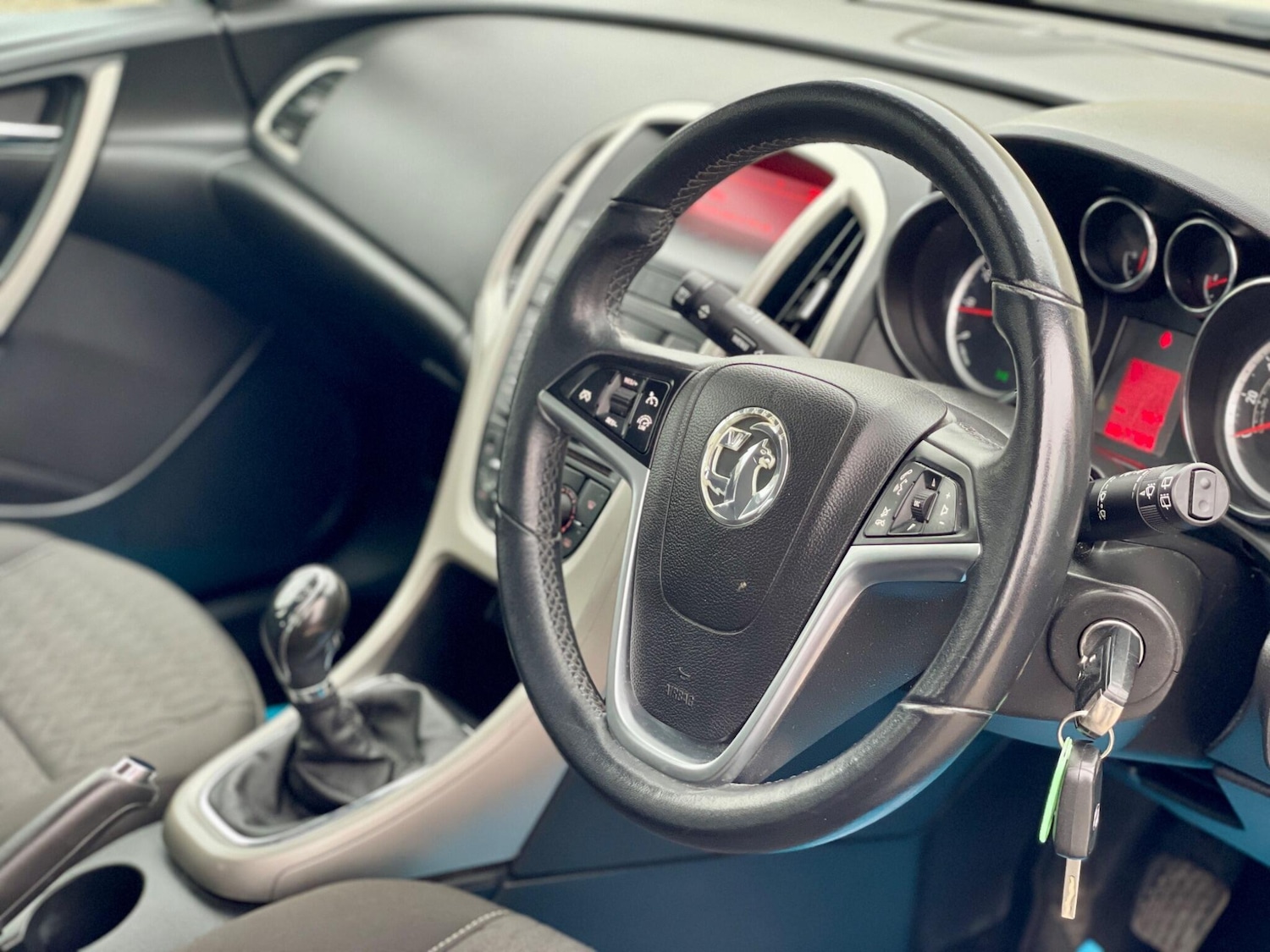 Used Vauxhall Astra 2013 for sale - 77066566: Photo 32