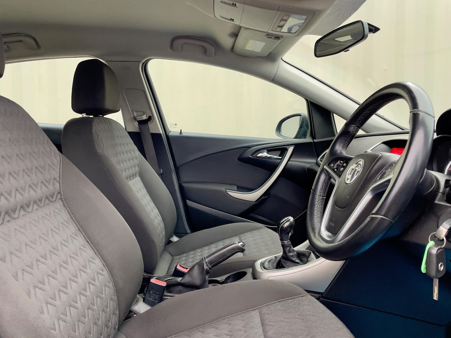 Used Vauxhall Astra 2013 for sale - 77066566: Photo 33