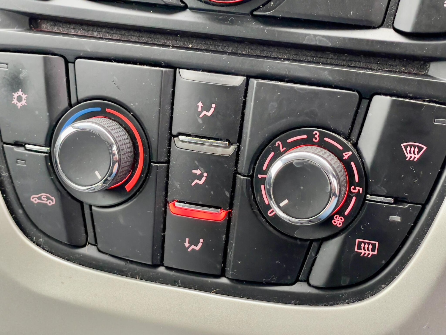 Used Vauxhall Astra 2013 for sale - 77066566: Photo 47