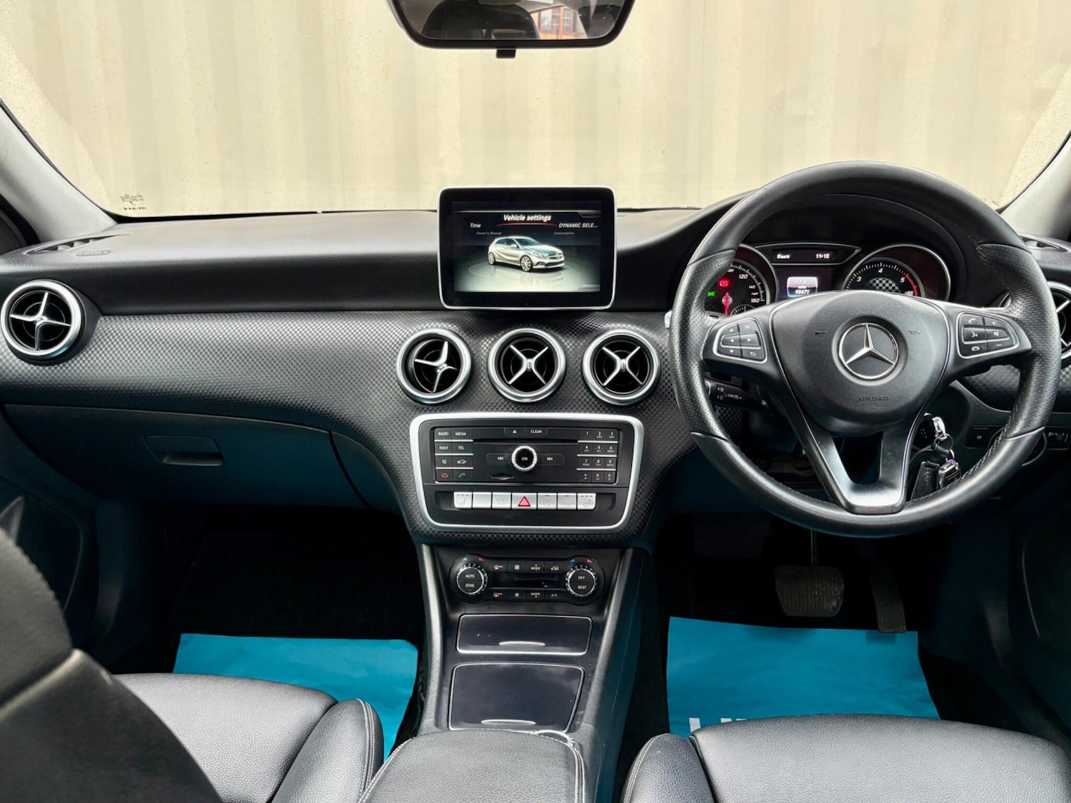 Used Mercedes-Benz A-Class 2016 for sale - 76850216: Photo 9