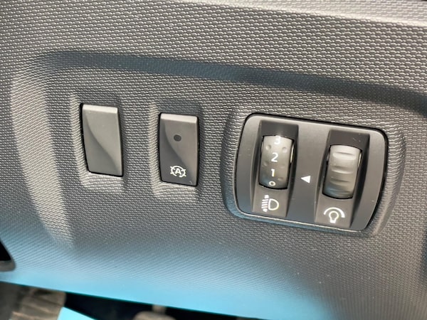 Used Renault Captur 2016 for sale - 74895606: Photo 33