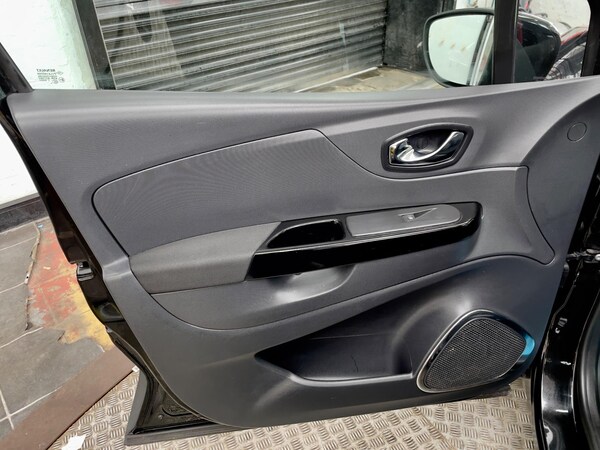 Used Renault Captur 2016 for sale - 74895606: Photo 42