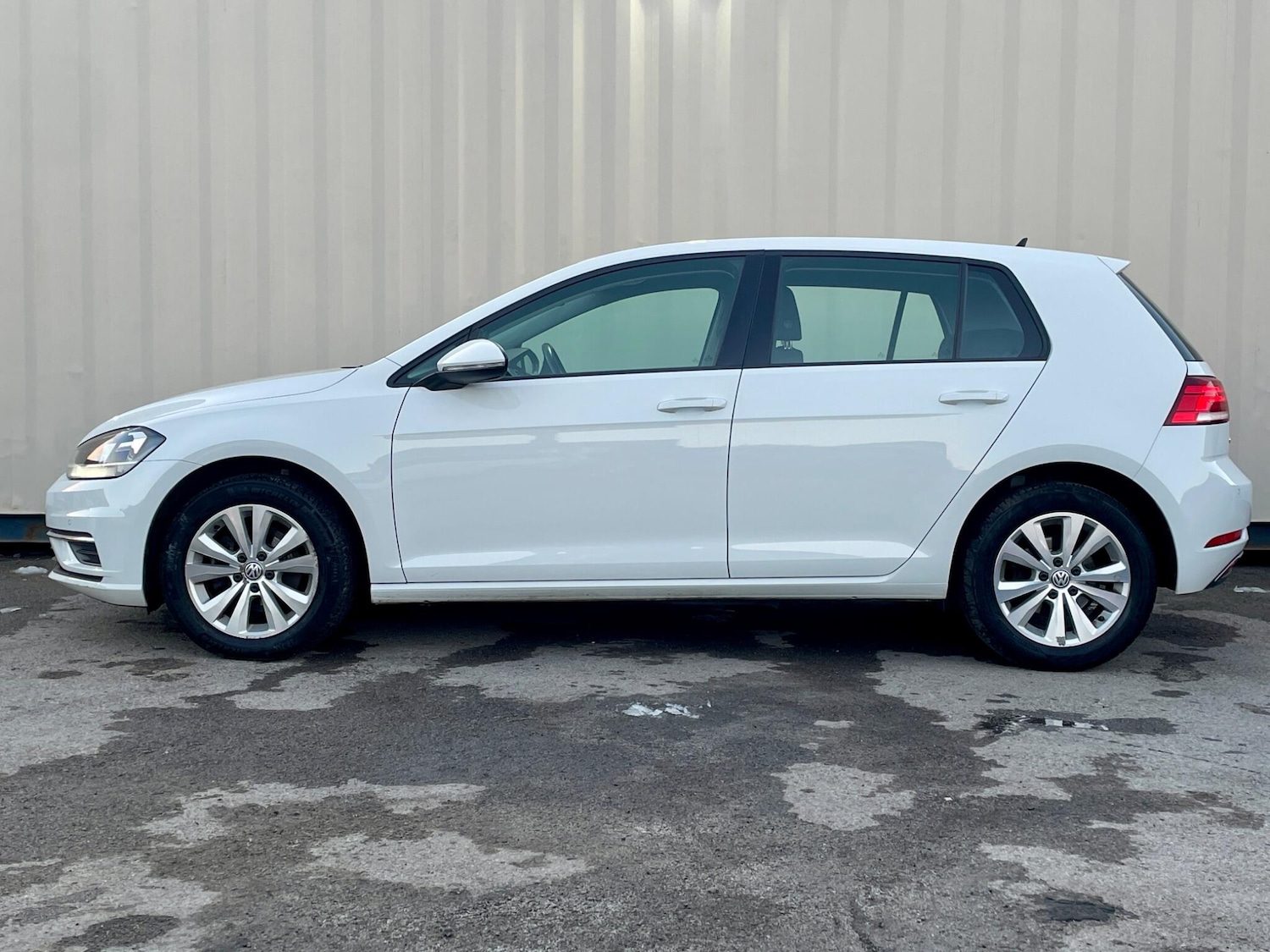 Used Volkswagen Golf 2017 for sale - 76659031: Photo 19