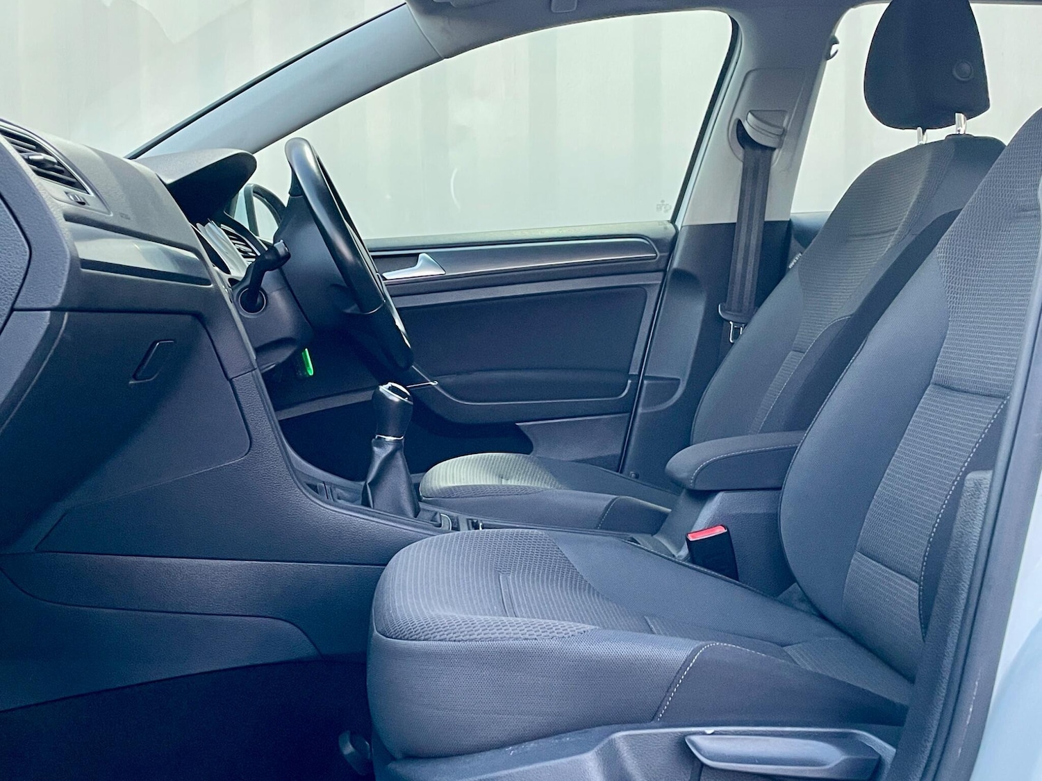 Used Volkswagen Golf 2017 for sale - 76659031: Photo 36