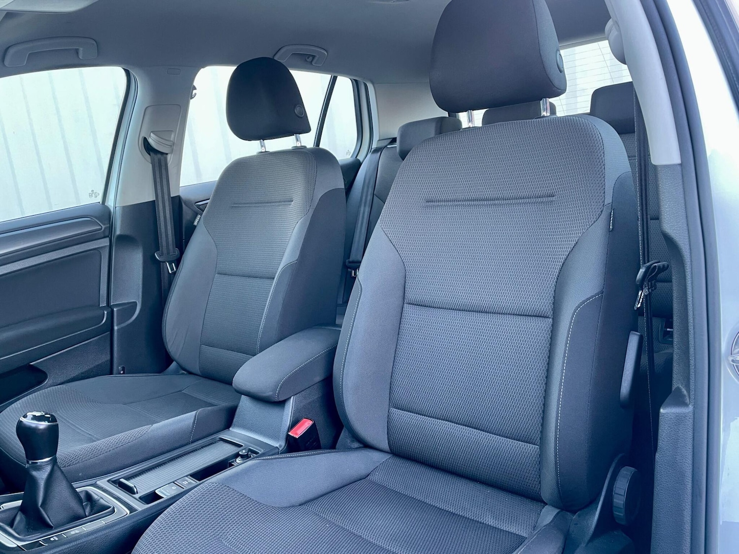 Used Volkswagen Golf 2017 for sale - 76659031: Photo 37