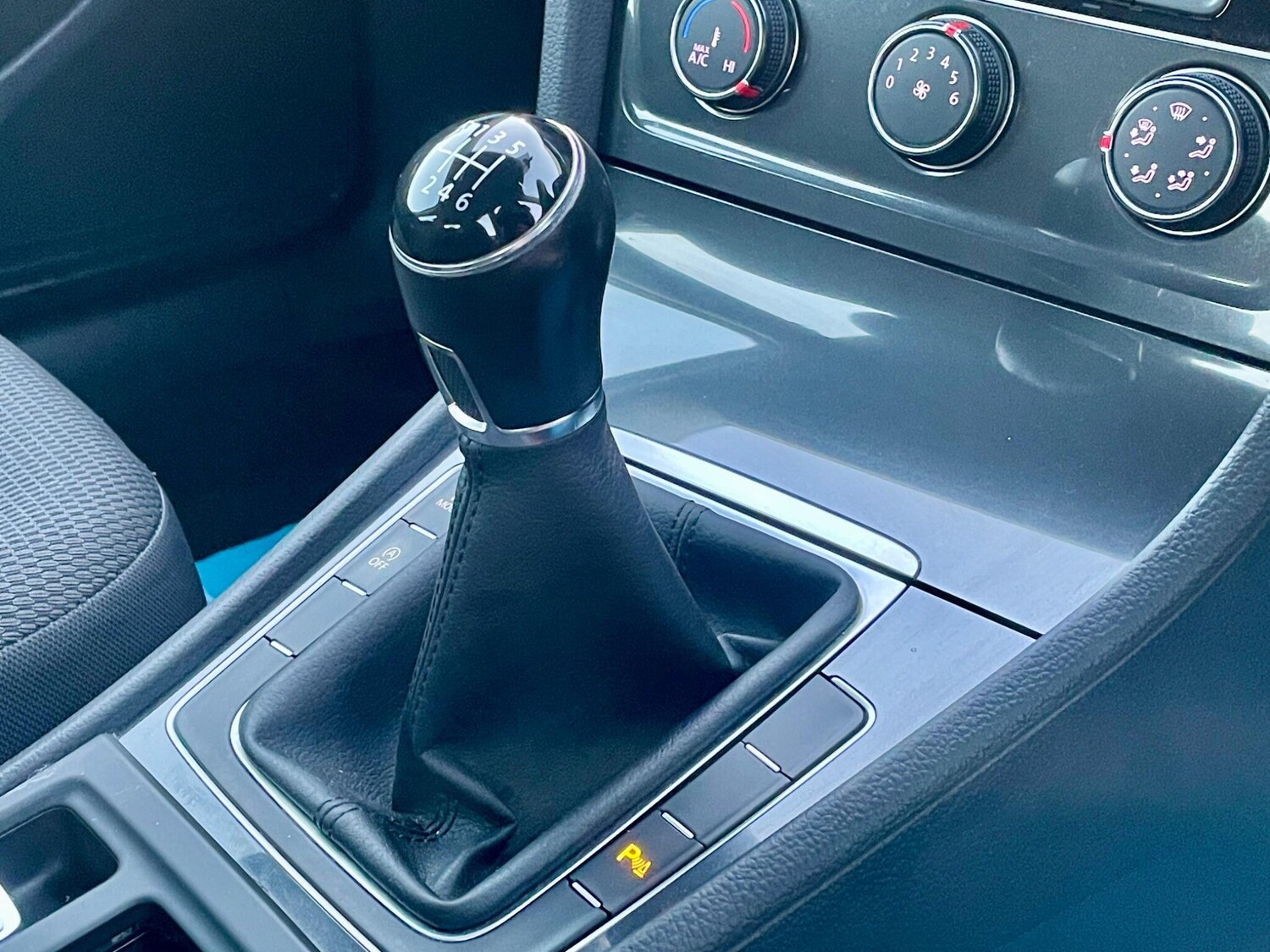 Used Volkswagen Golf 2017 for sale - 76659031: Photo 47