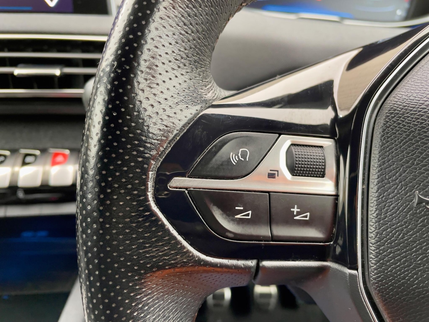 Used Peugeot 3008 2017 for sale - 77455312: Photo 51