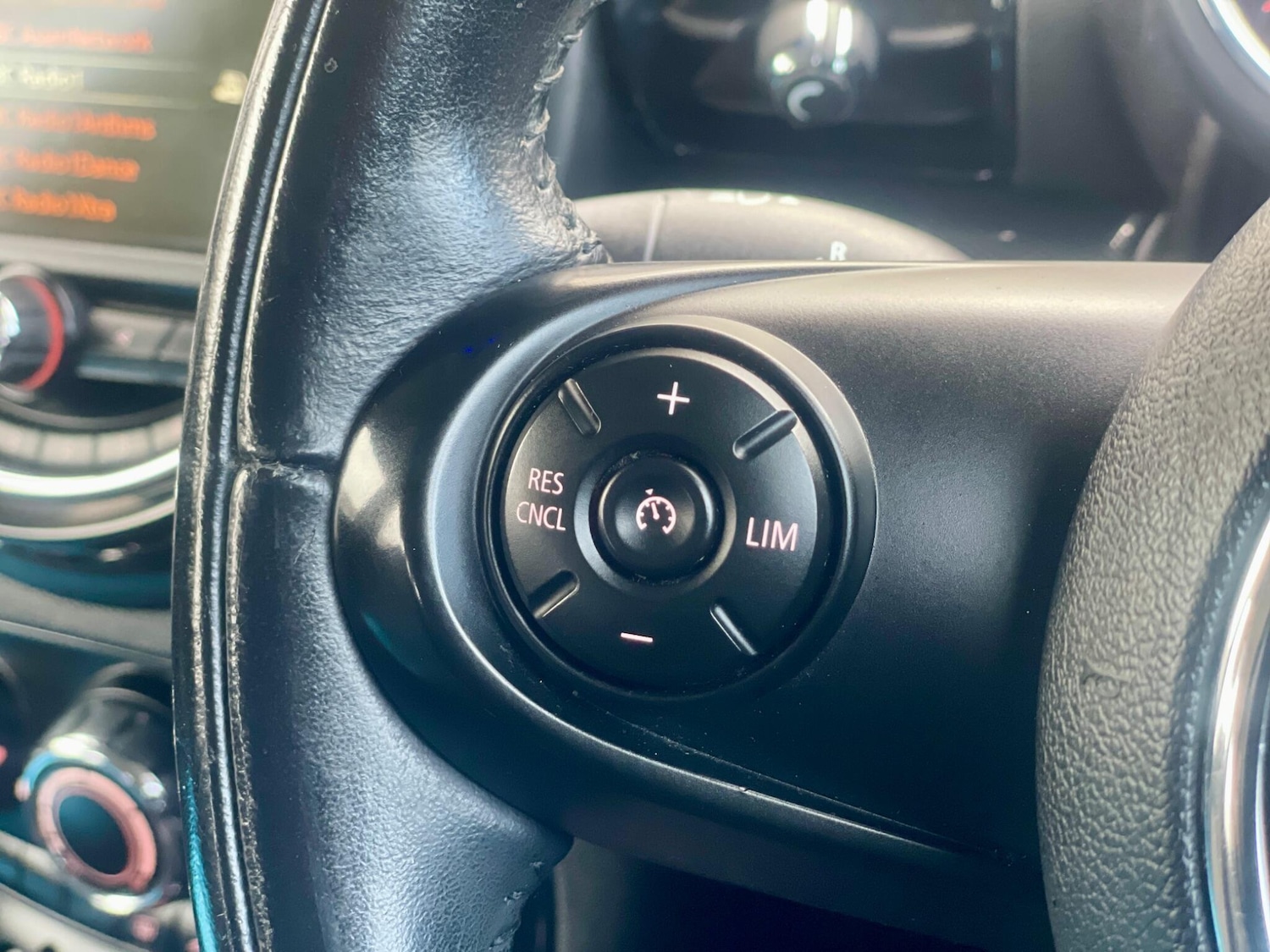 Used MINI Clubman 2017 for sale - 76728514: Photo 33