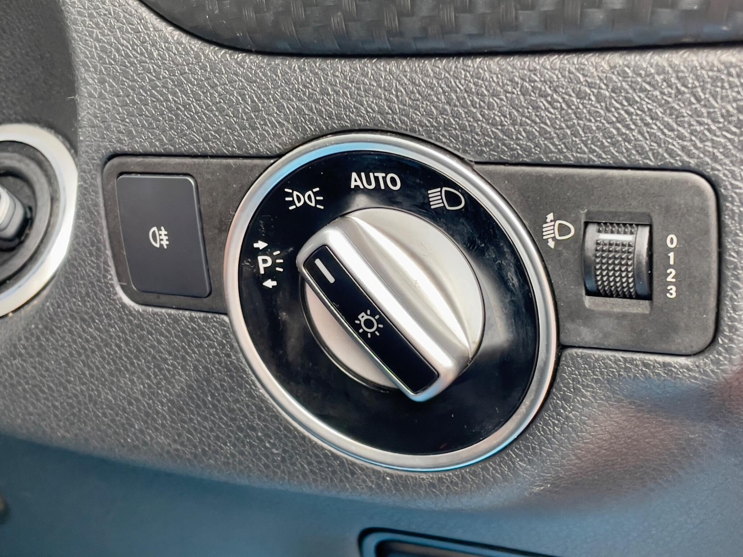 Used Mercedes-Benz A-Class 2017 for sale - 77684074: Photo 33