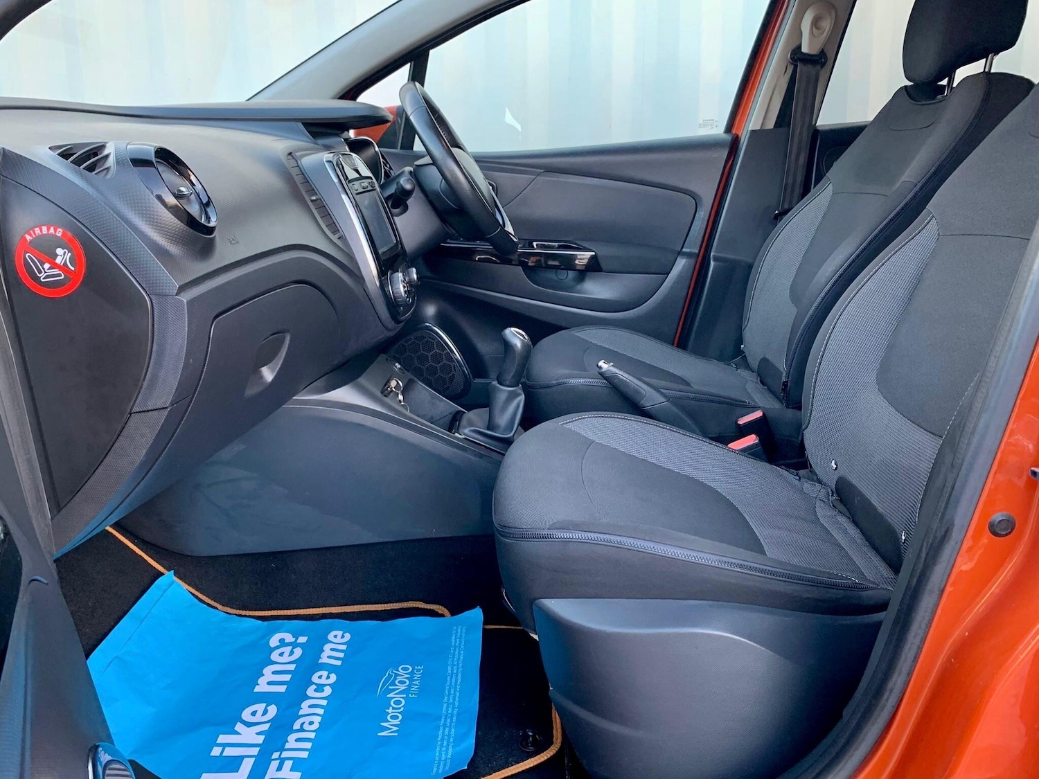 Used Renault Captur 2015 for sale - 76918604: Photo 37