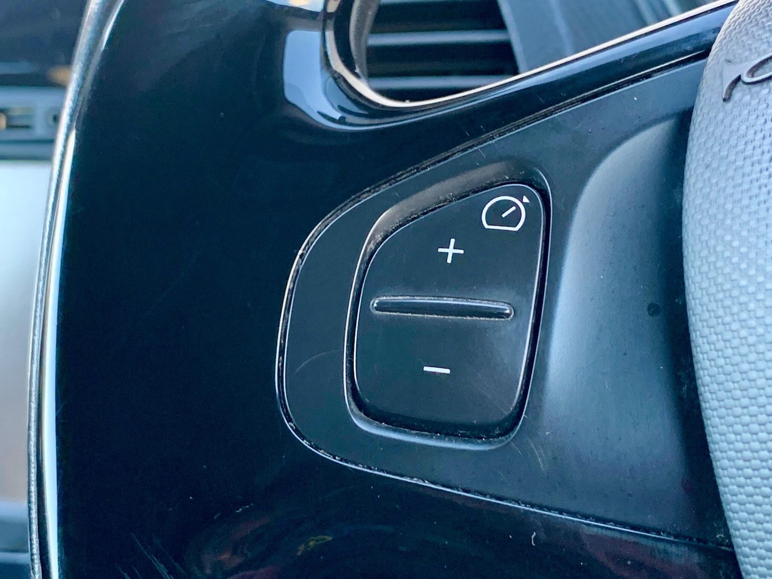 Used Renault Captur 2015 for sale - 76918604: Photo 39