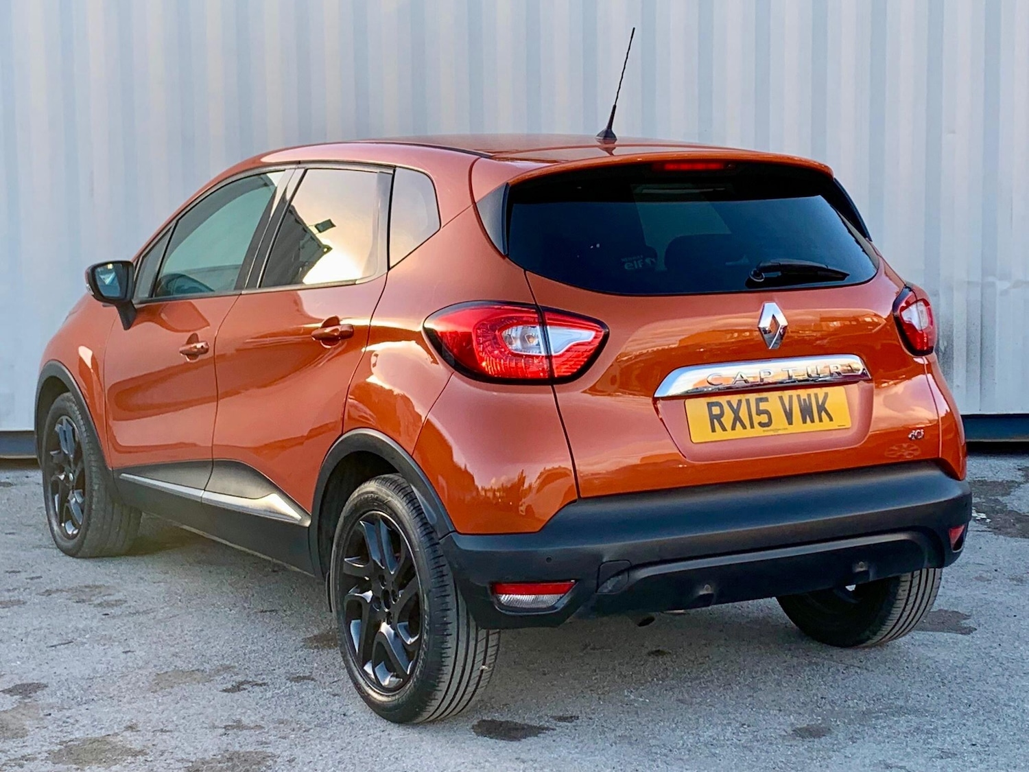 Used Renault Captur 2015 for sale - 76918604: Photo 4