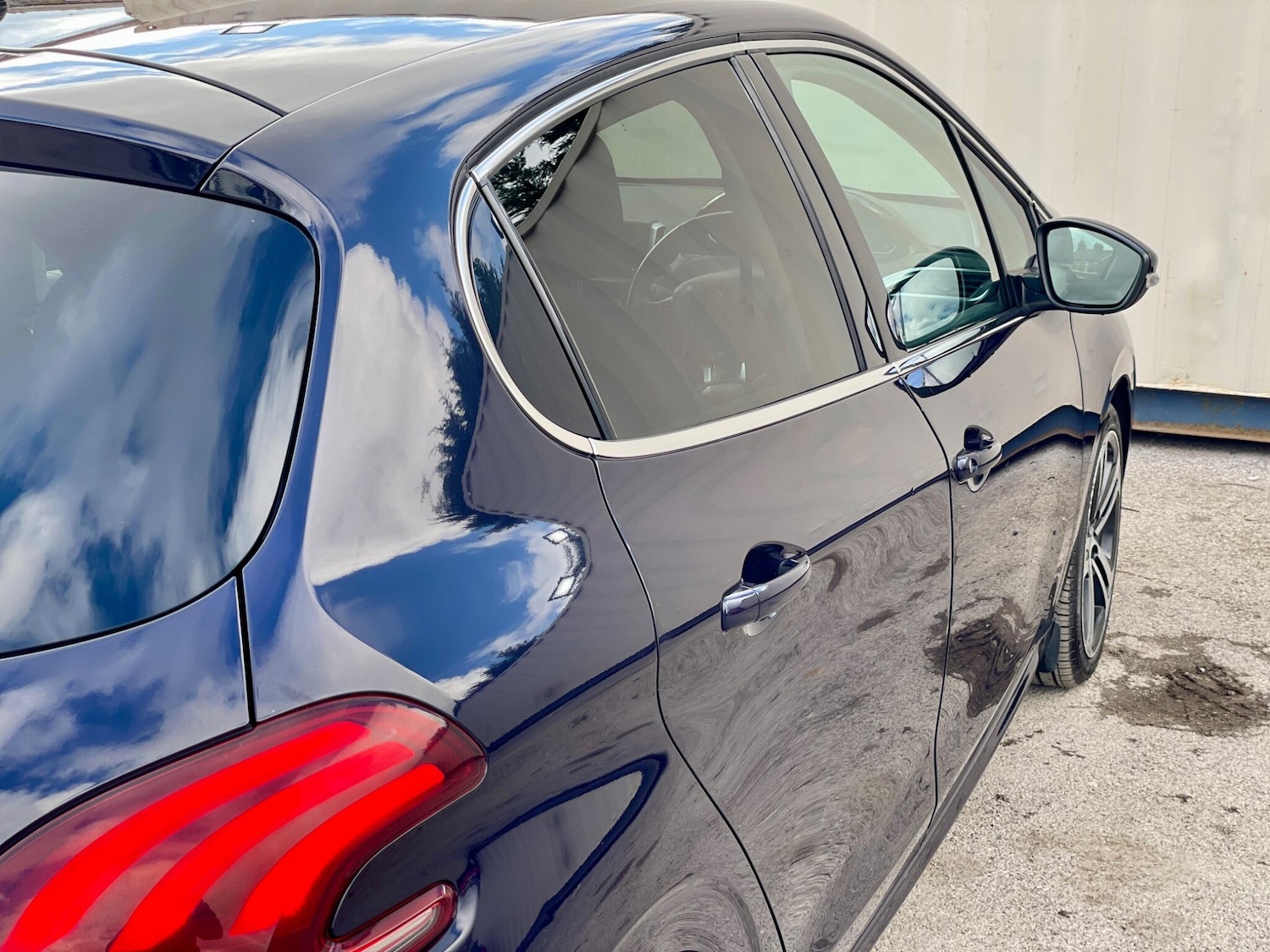 Used Peugeot 208 2016 for sale - 78101358: Photo 14