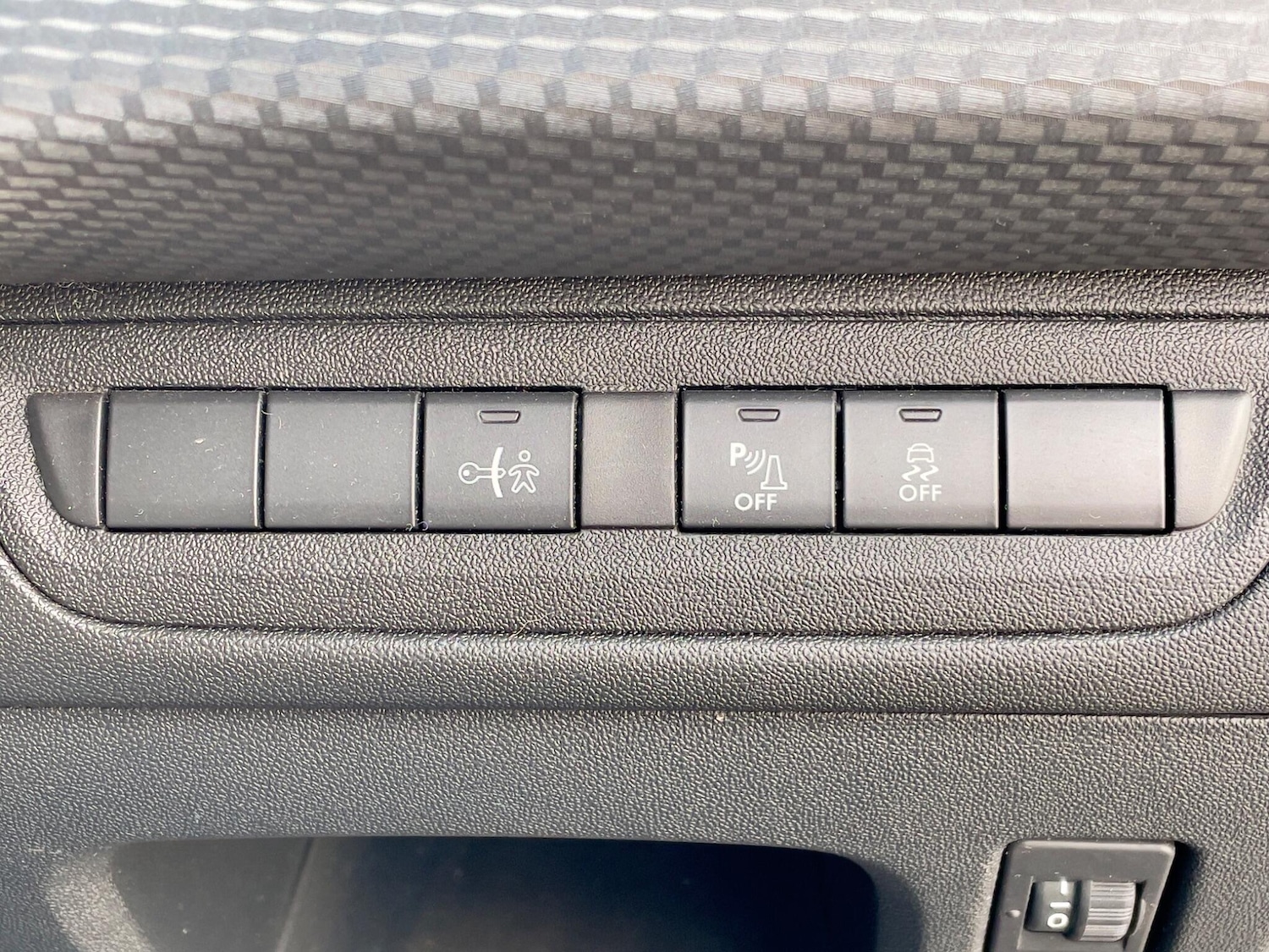 Used Peugeot 208 2016 for sale - 78101358: Photo 34