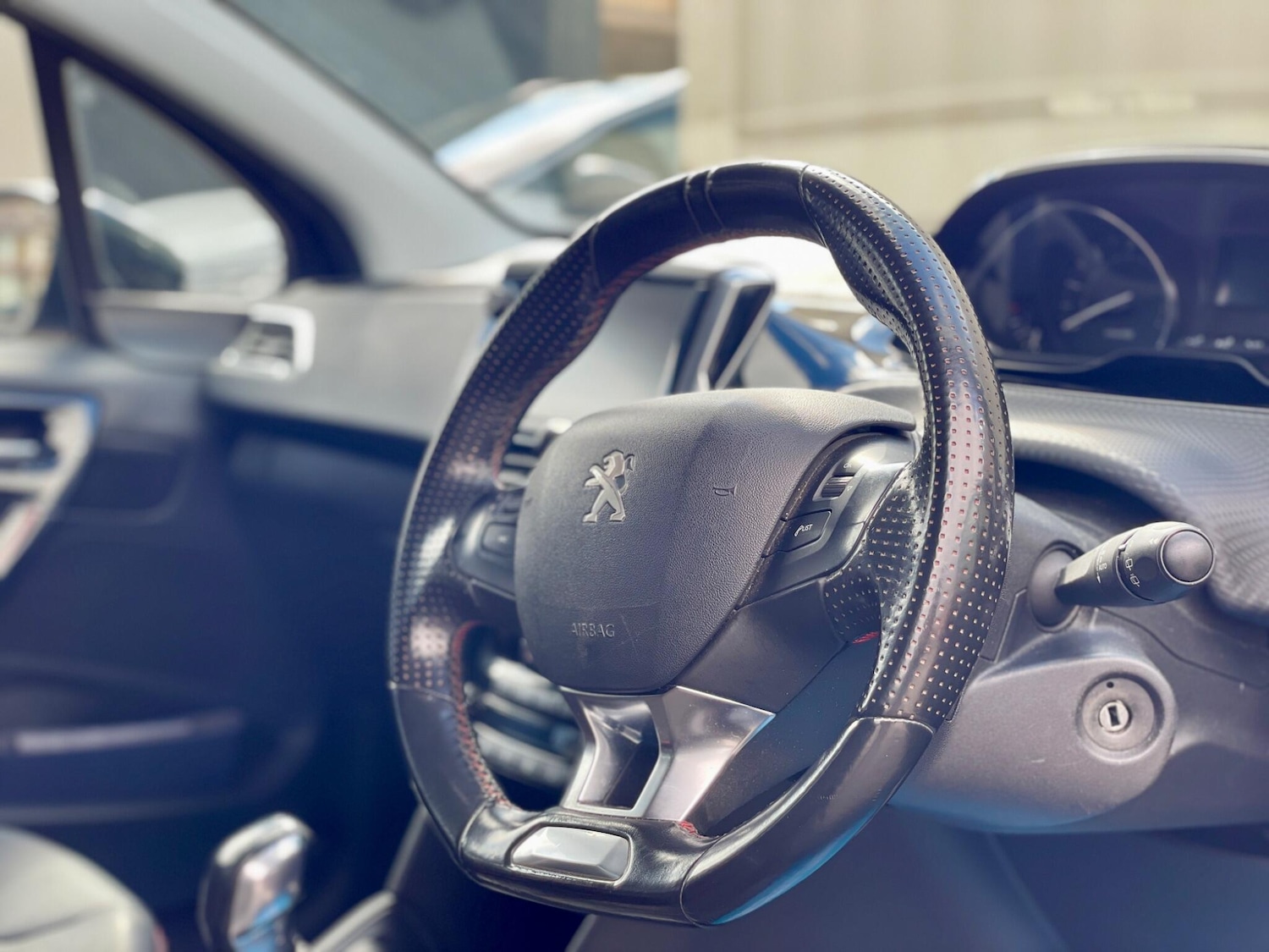 Used Peugeot 208 2016 for sale - 78101358: Photo 36