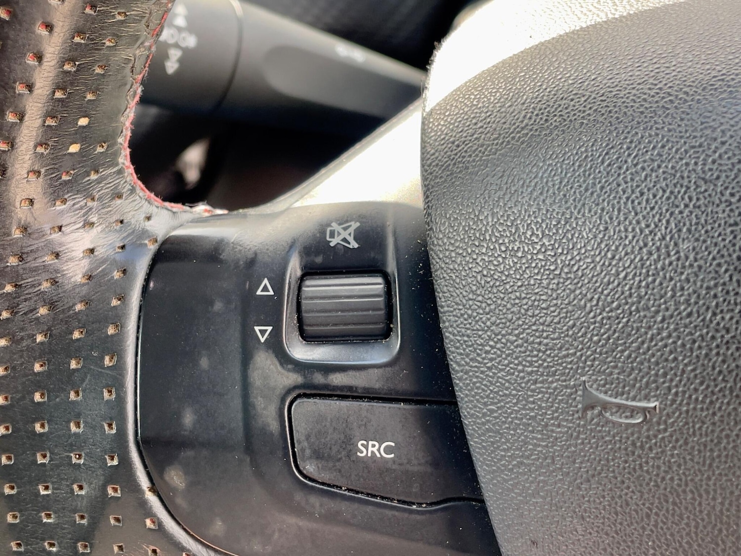 Used Peugeot 208 2016 for sale - 78101358: Photo 46