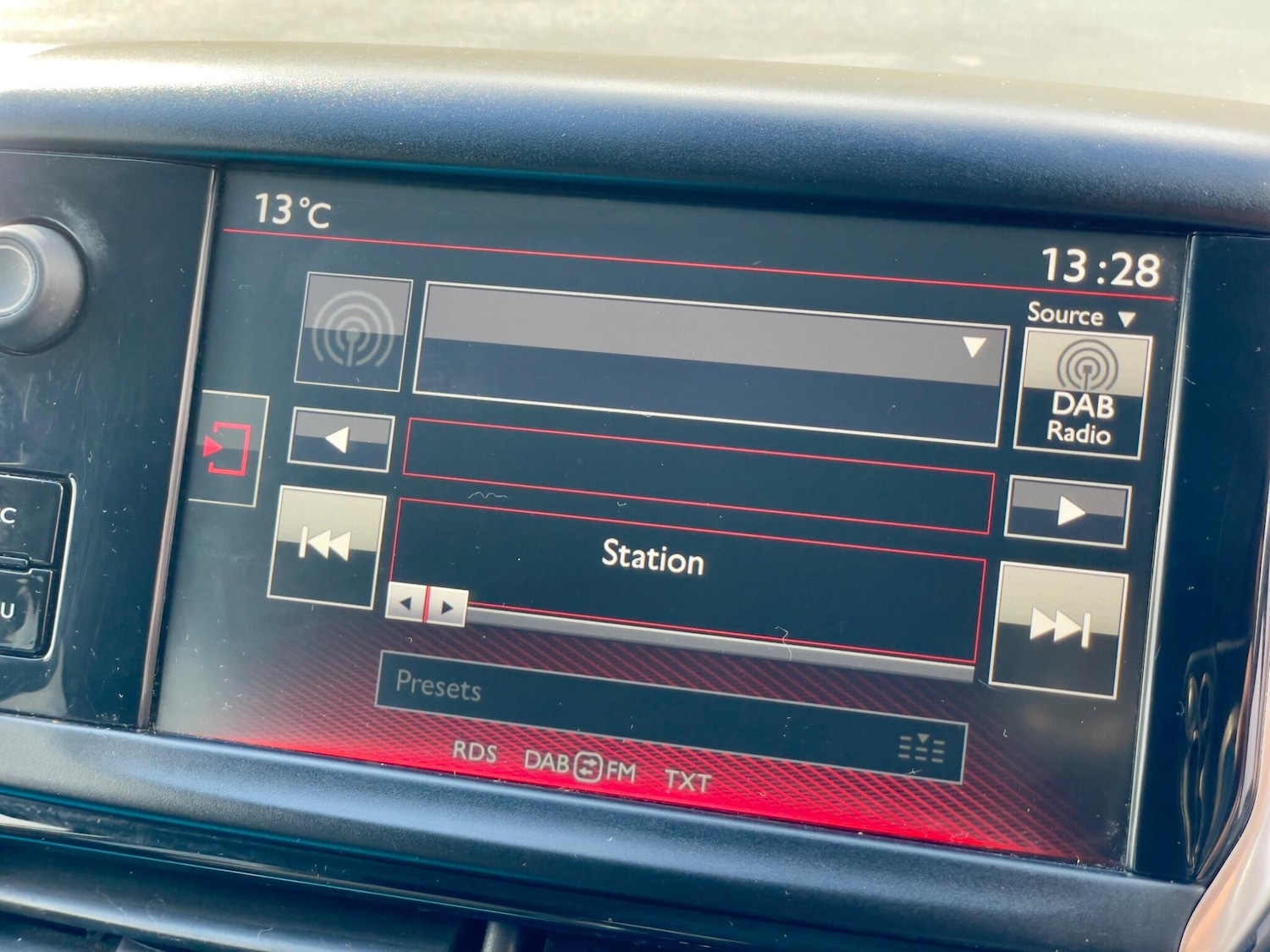 Used Peugeot 208 2016 for sale - 78101358: Photo 51