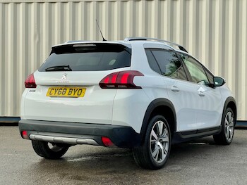 Used Peugeot 2008 2018 for sale - 77705168: Photo