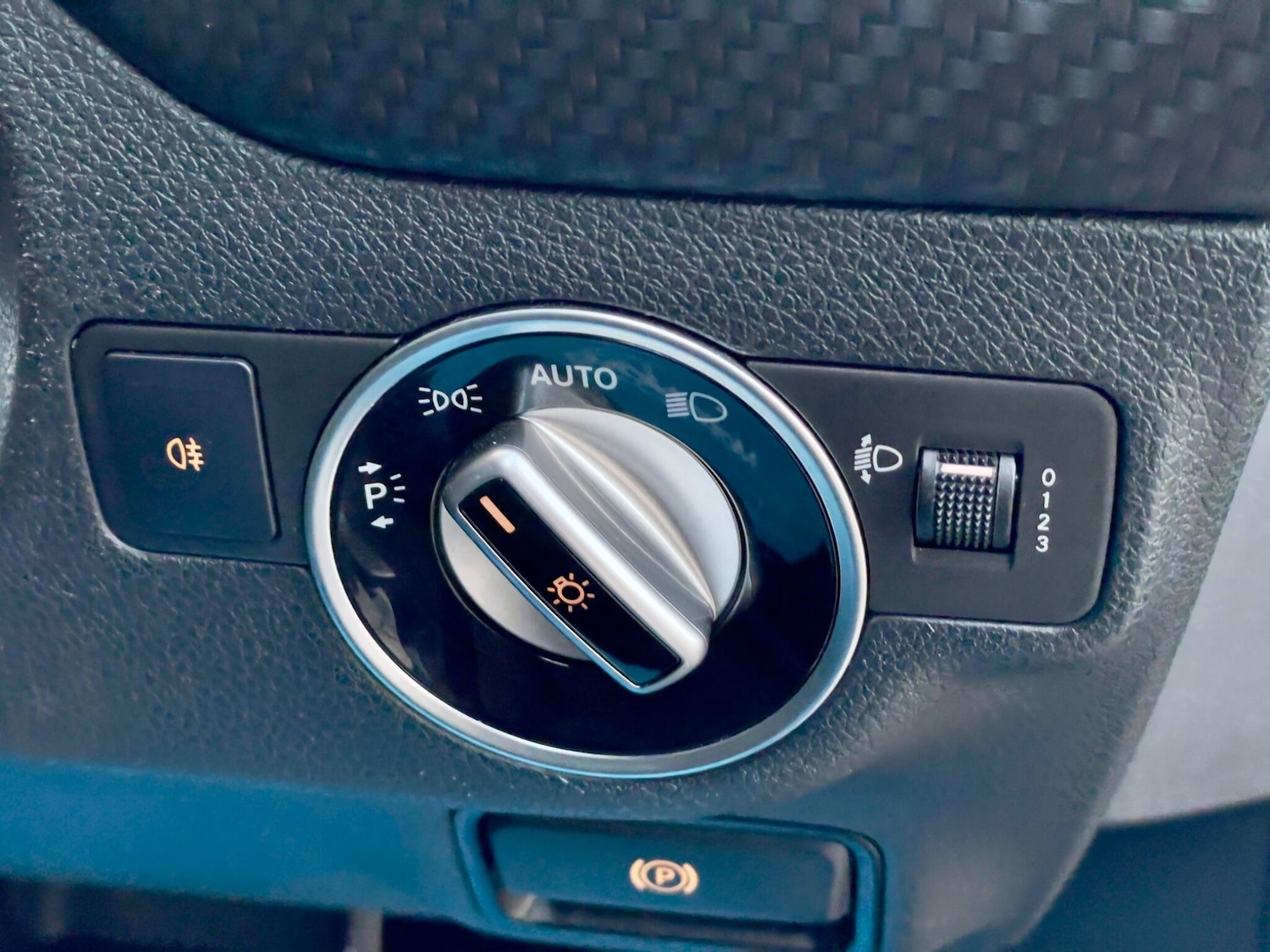 Used Mercedes-Benz A-Class 2017 for sale - 77016427: Photo 32