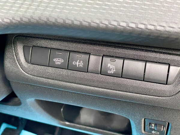Used Peugeot 2008 2017 for sale - 74777474: Photo 32