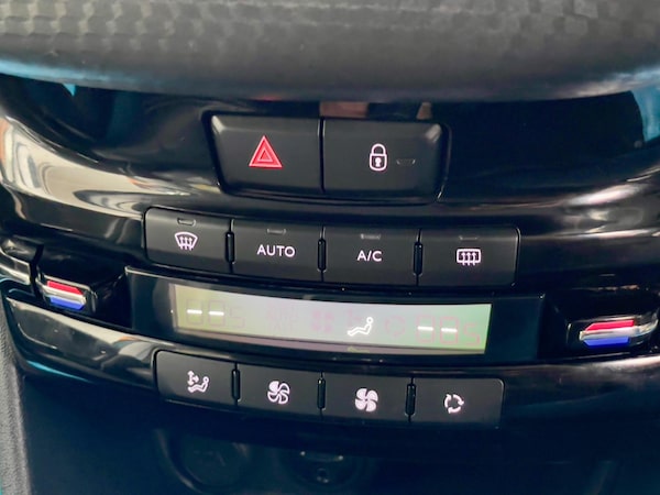 Used Peugeot 2008 2017 for sale - 74777474: Photo 55