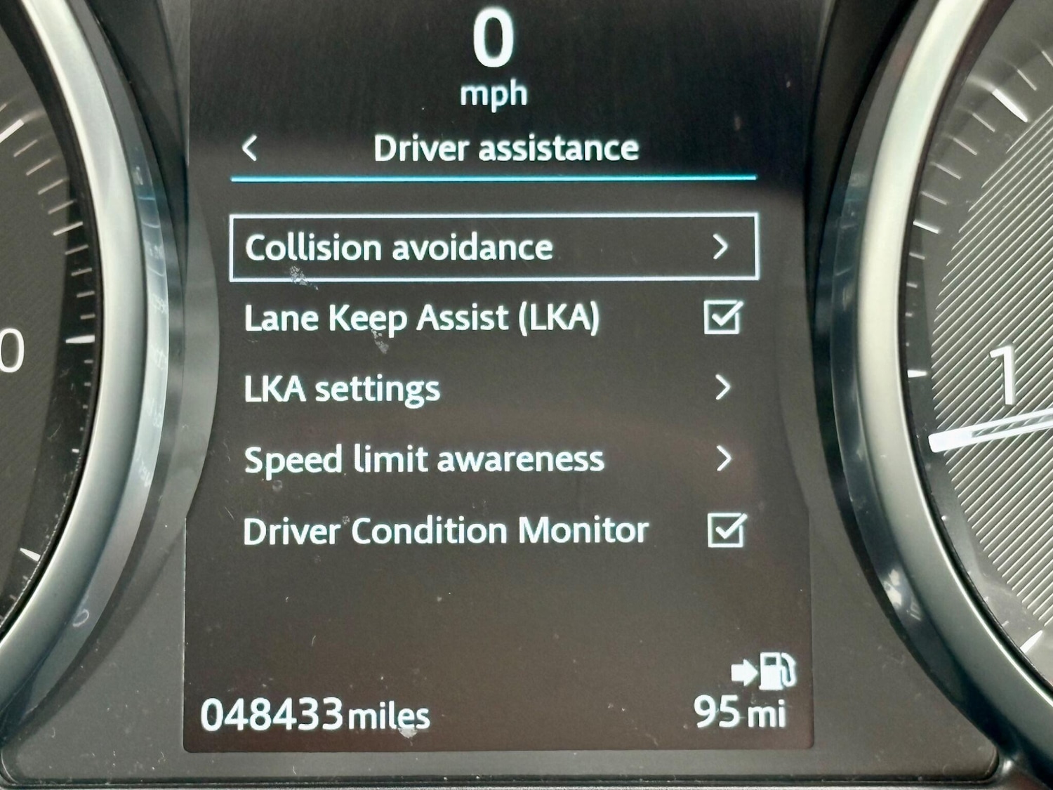 Used Jaguar E-Pace 2018 for sale - 76849707: Photo 31