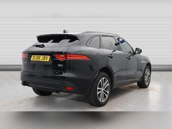 Used Jaguar F-Pace 2016 for sale - 76043212: Photo 2