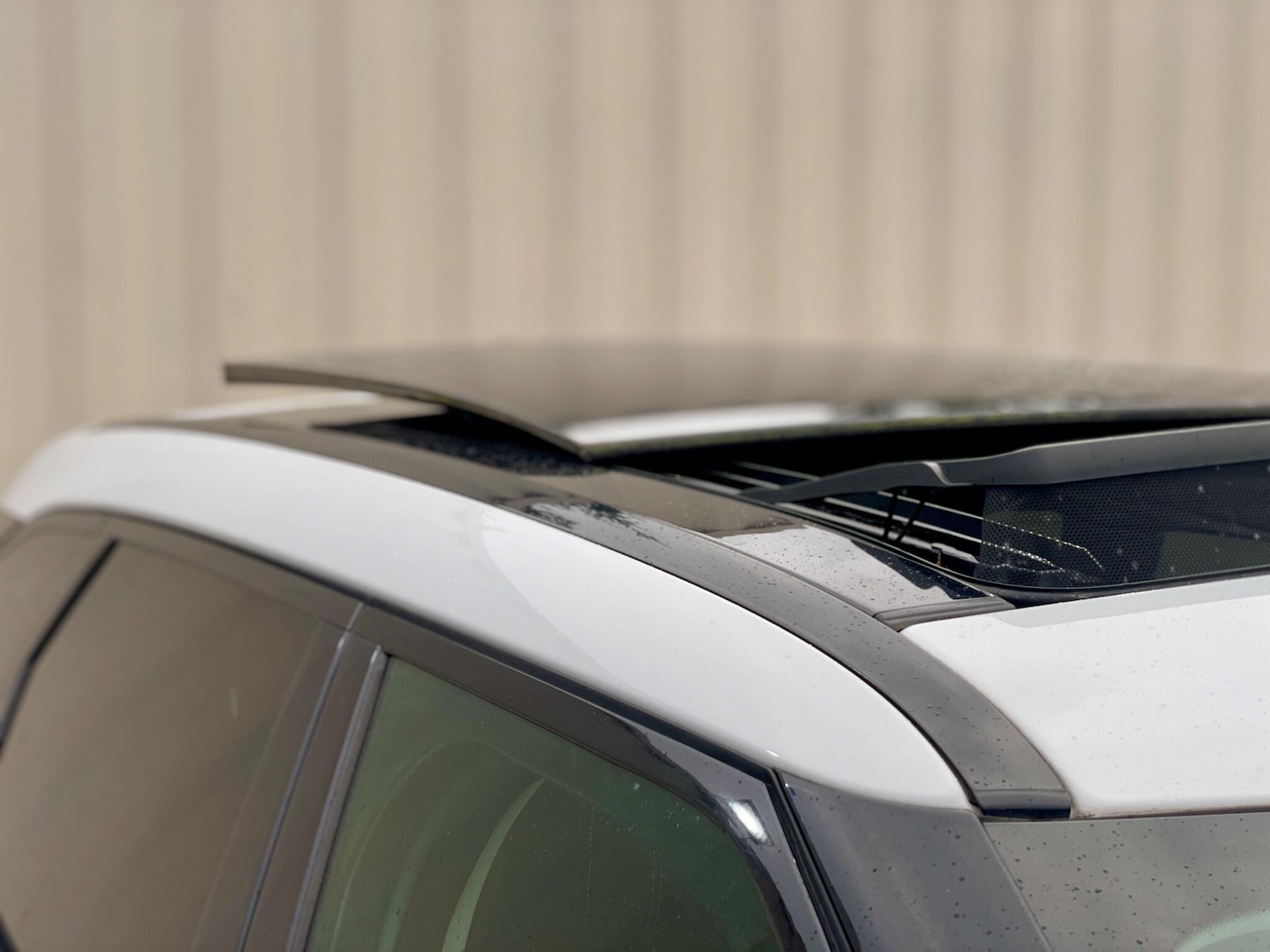 Used Land Rover Range Rover Velar 2017 for sale - 77670678: Photo 14