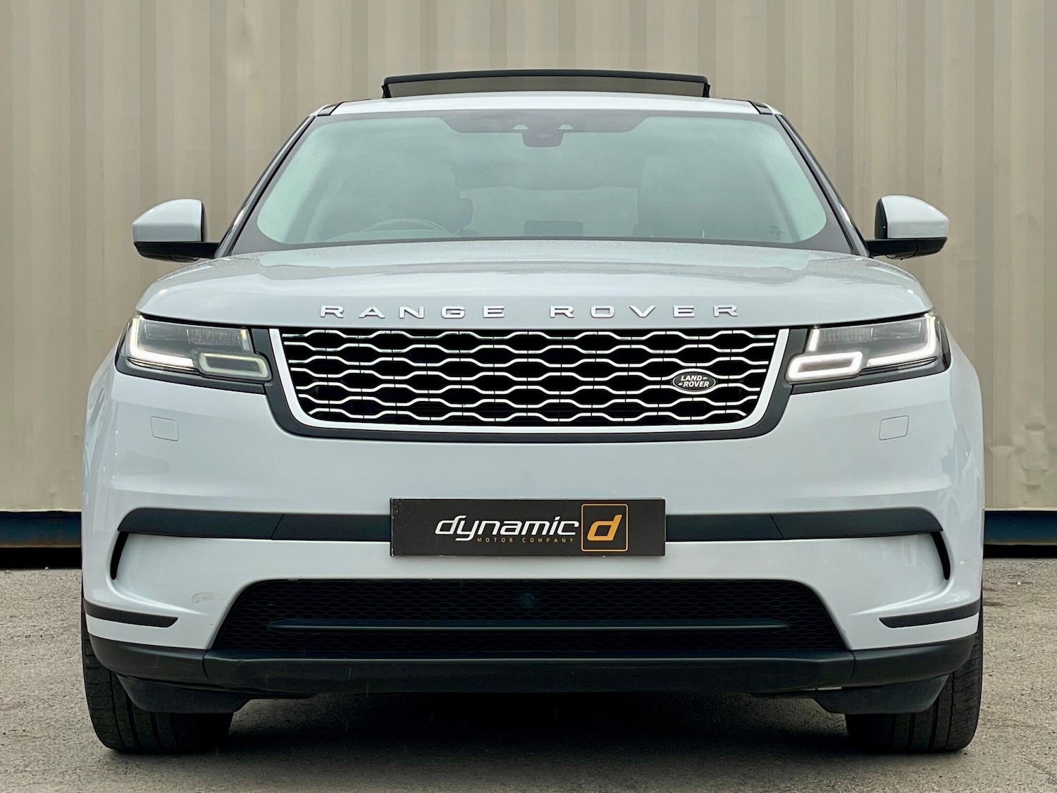 Used Land Rover Range Rover Velar 2017 for sale - 77670678: Photo 17