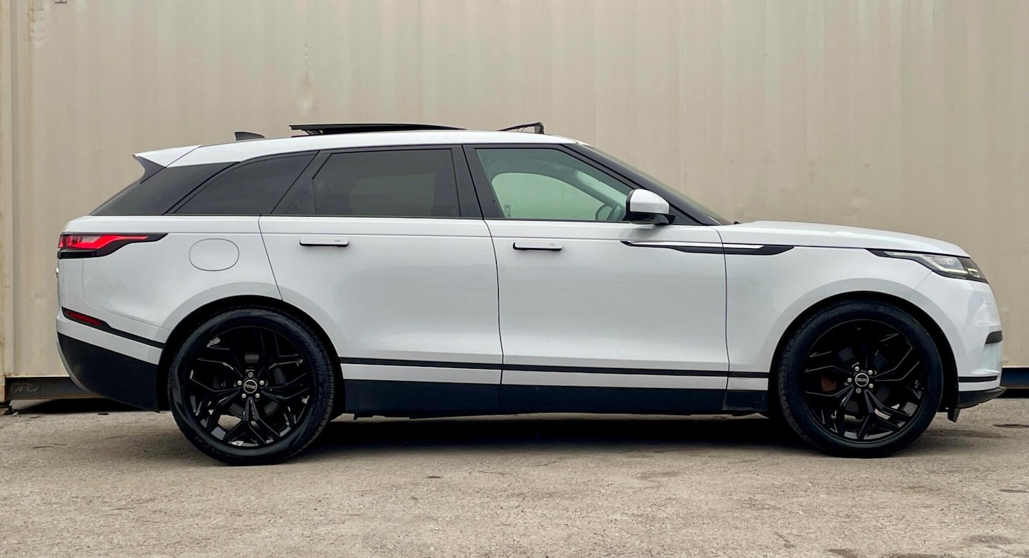 Used Land Rover Range Rover Velar 2017 for sale - 77670678: Photo 18