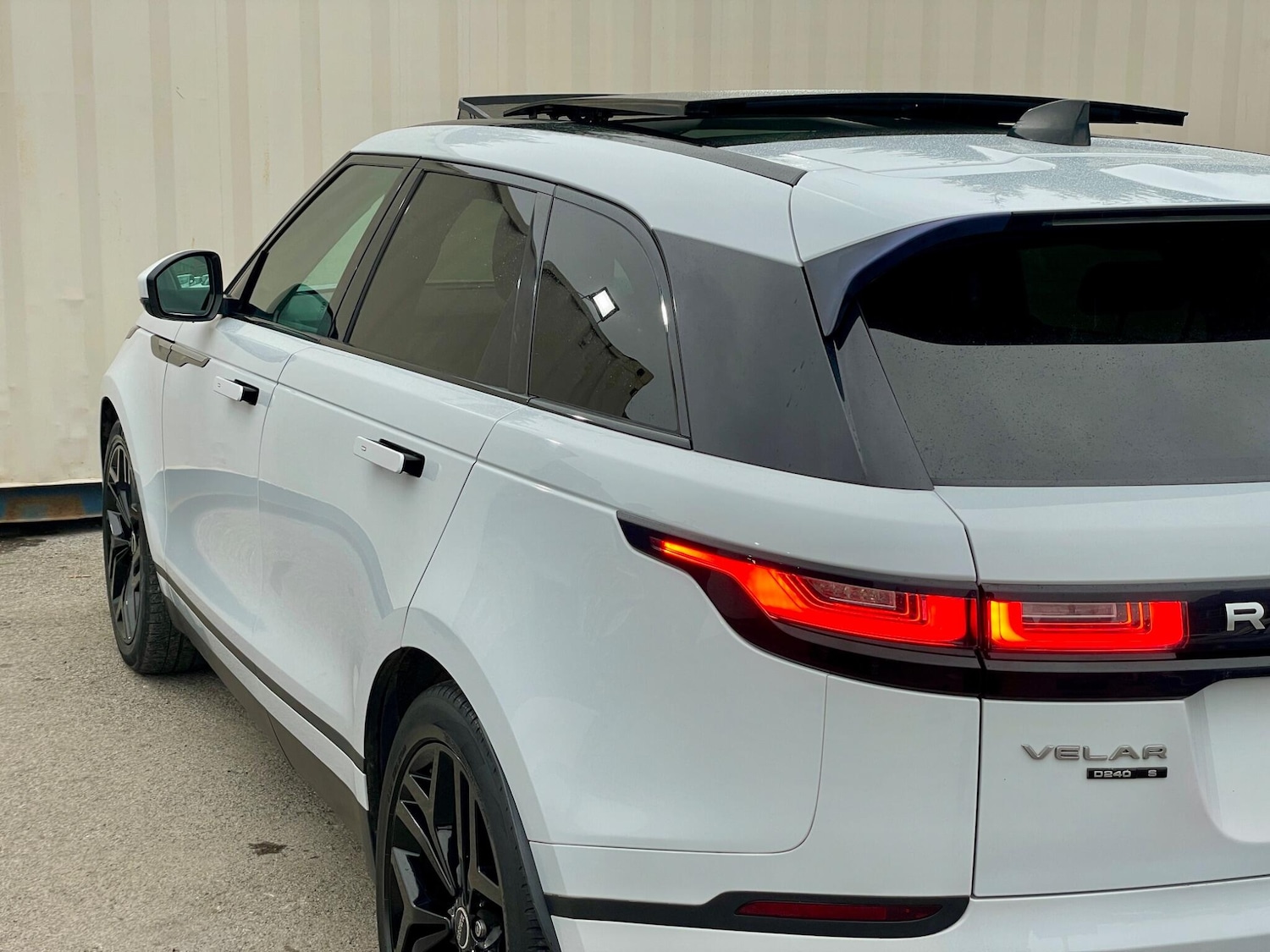 Used Land Rover Range Rover Velar 2017 for sale - 77670678: Photo 27