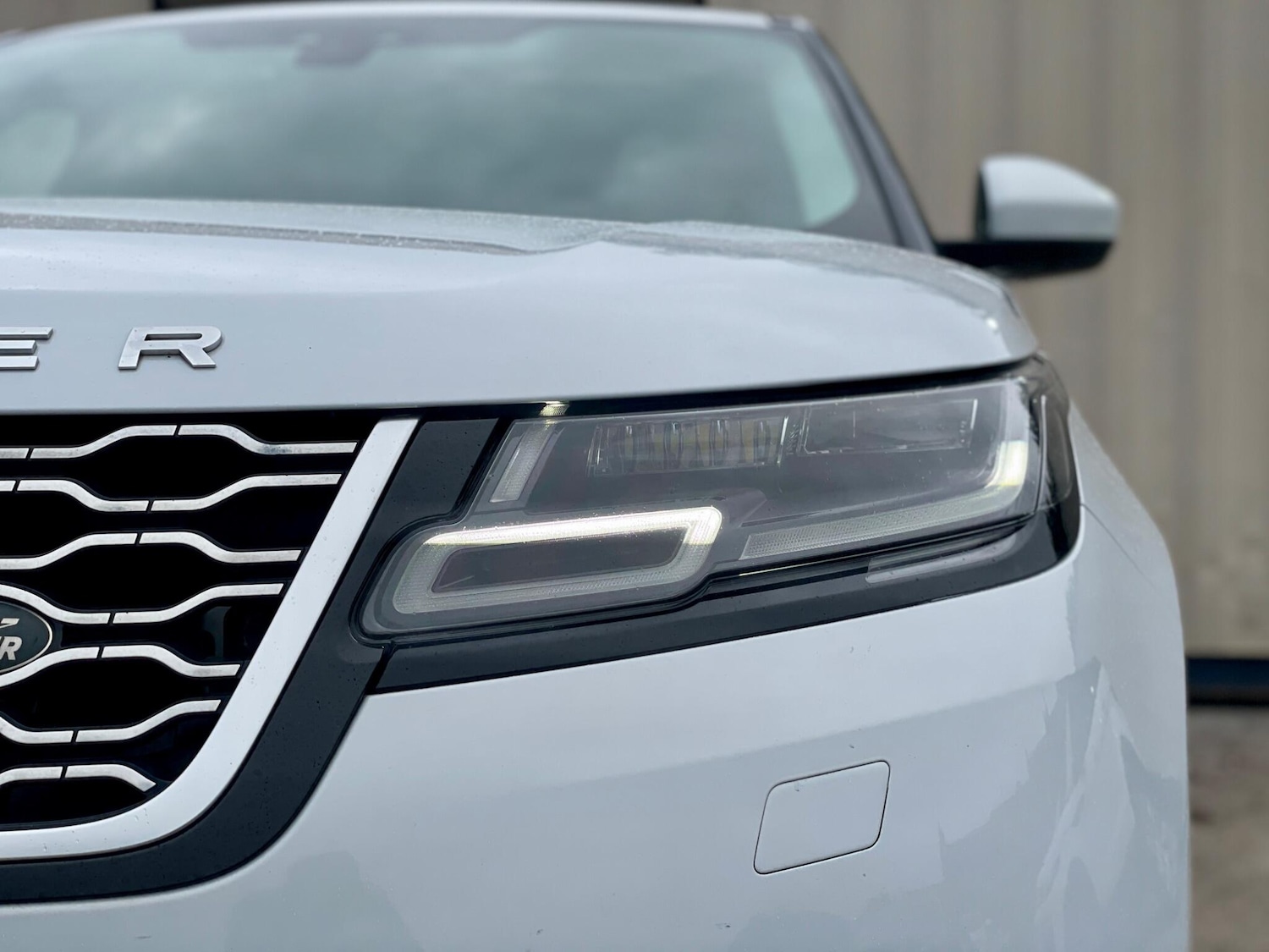 Used Land Rover Range Rover Velar 2017 for sale - 77670678: Photo 32