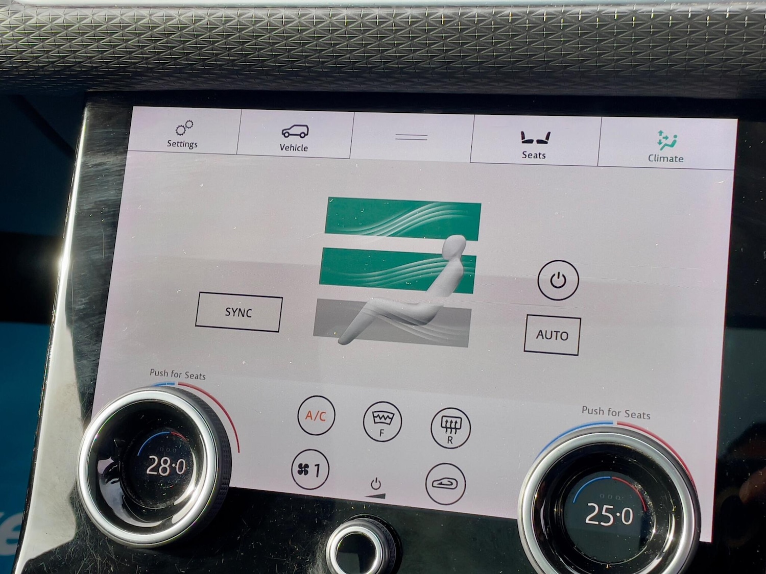 Used Land Rover Range Rover Velar 2017 for sale - 77670678: Photo 63