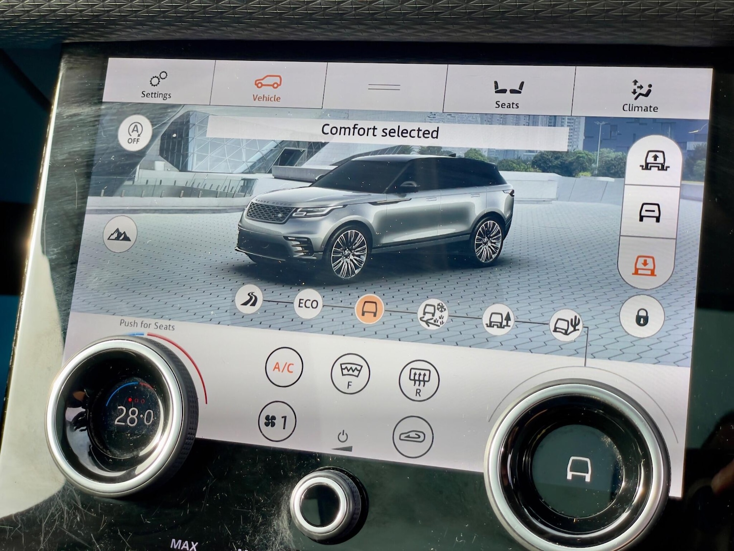 Used Land Rover Range Rover Velar 2017 for sale - 77670678: Photo 67