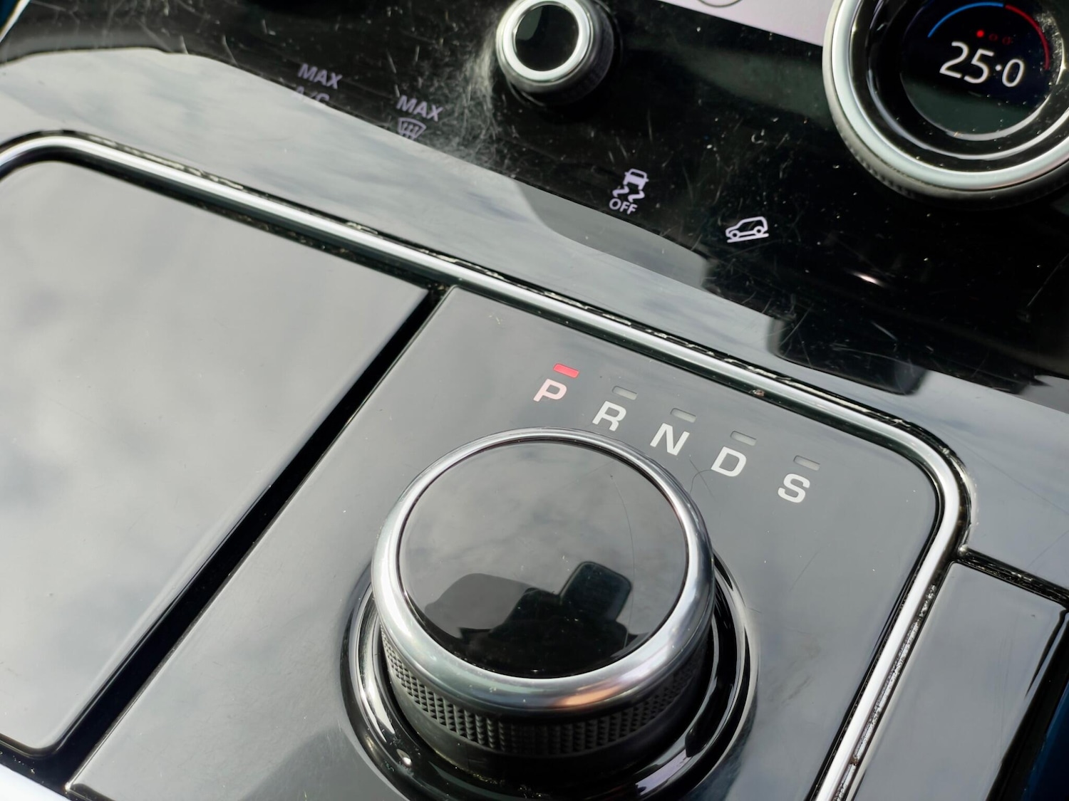 Used Land Rover Range Rover Velar 2017 for sale - 77670678: Photo 69