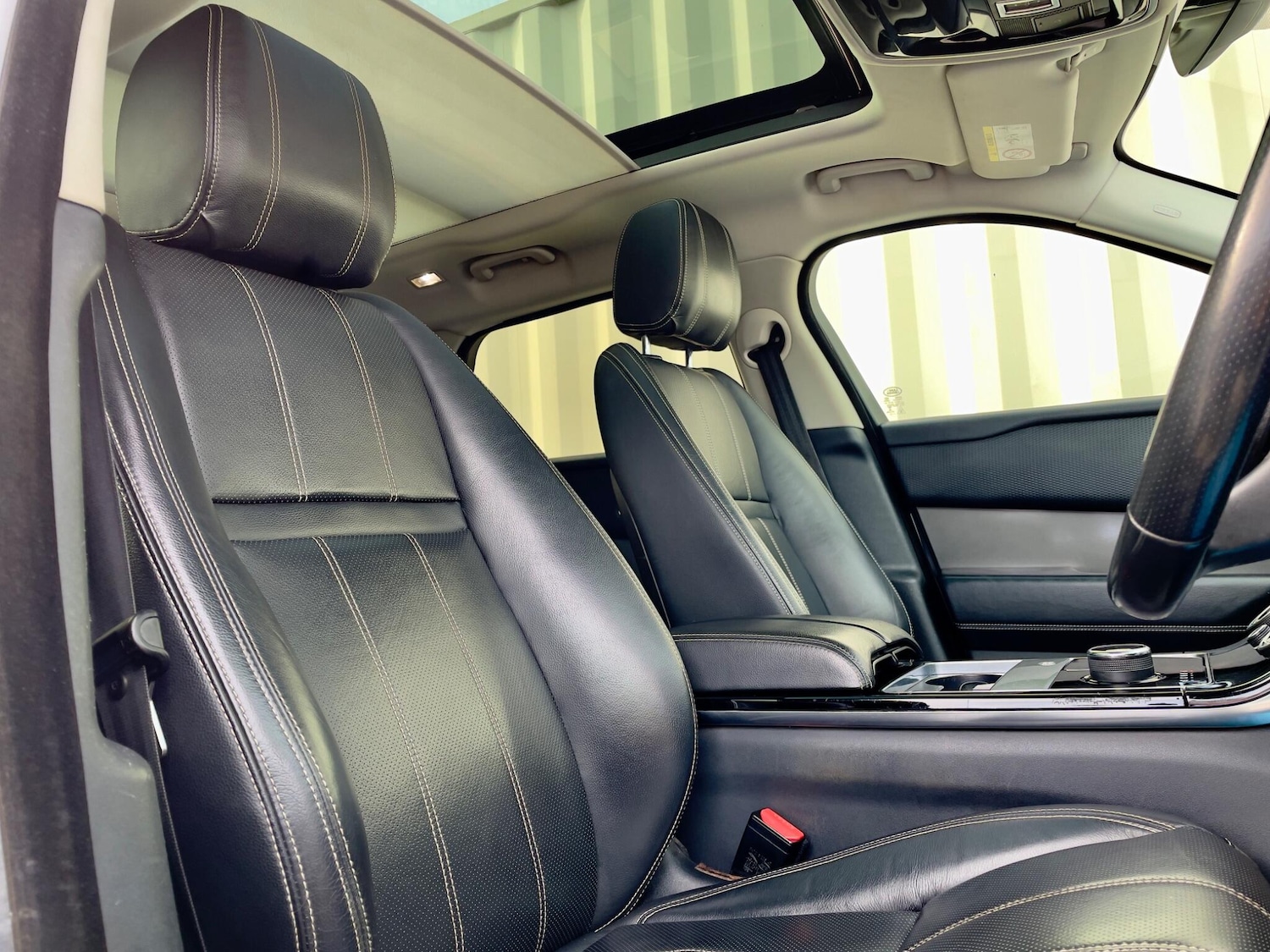 Used Land Rover Range Rover Velar 2017 for sale - 77670678: Photo 7