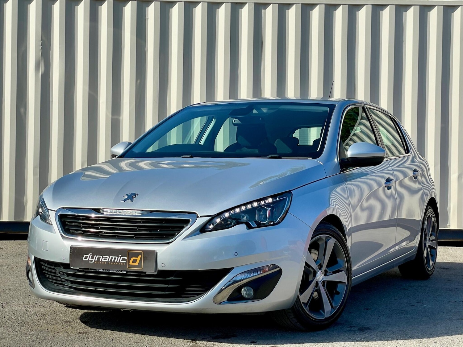 Used Peugeot 308 2015 for sale - 76123070: Photo 1