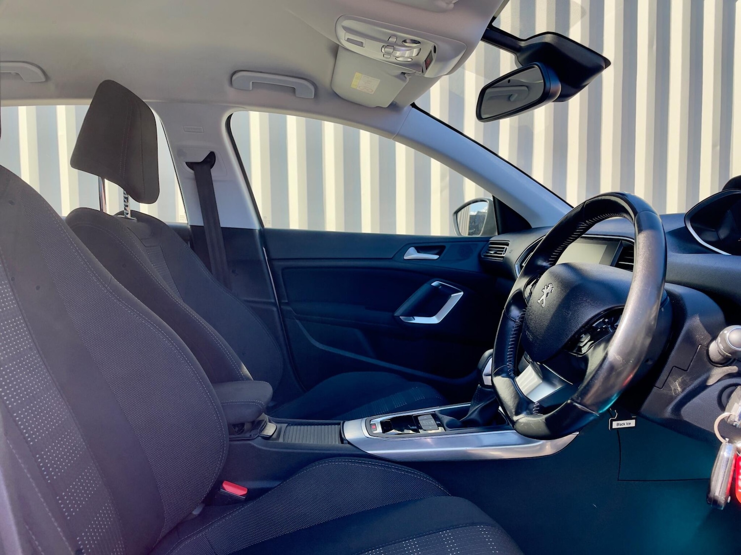 Used Peugeot 308 2015 for sale - 76123070: Photo 34