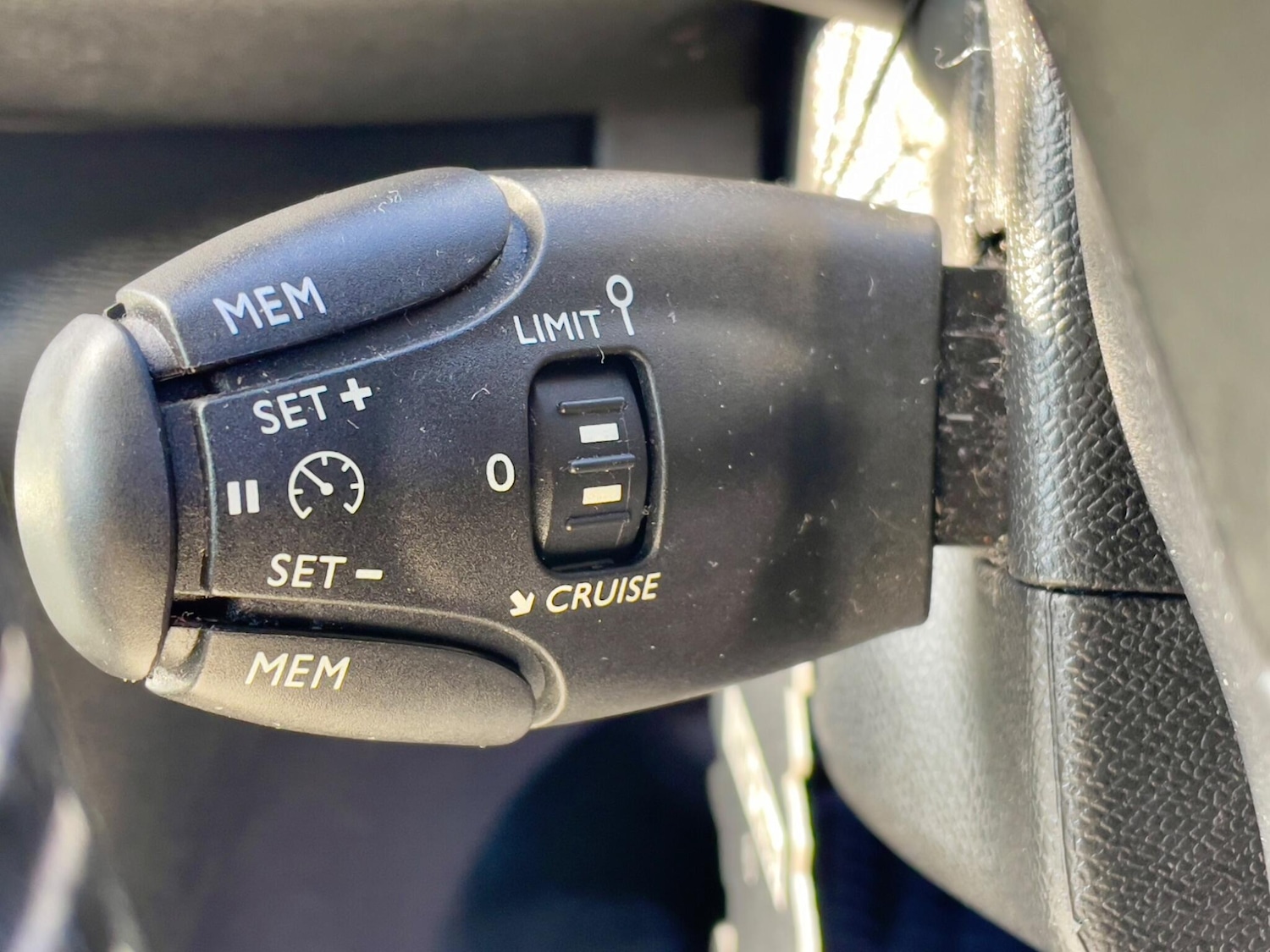 Used Peugeot 308 2015 for sale - 76123070: Photo 46