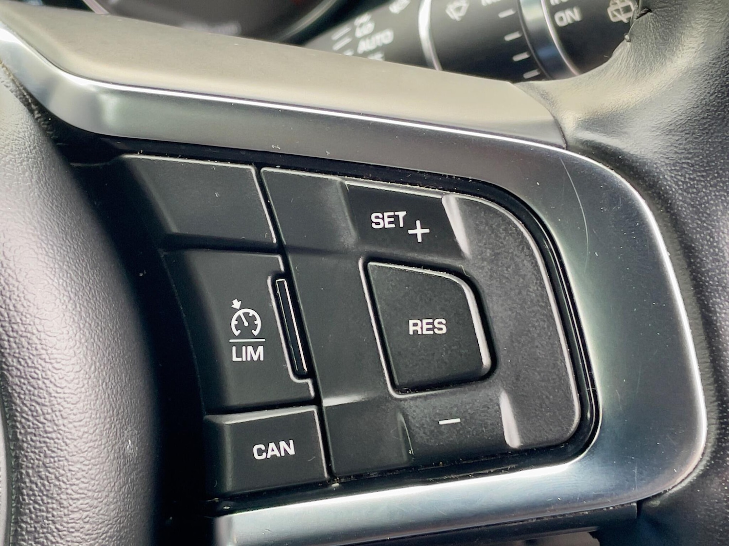 Used Jaguar E-Pace 2019 for sale - 78128215: Photo 54