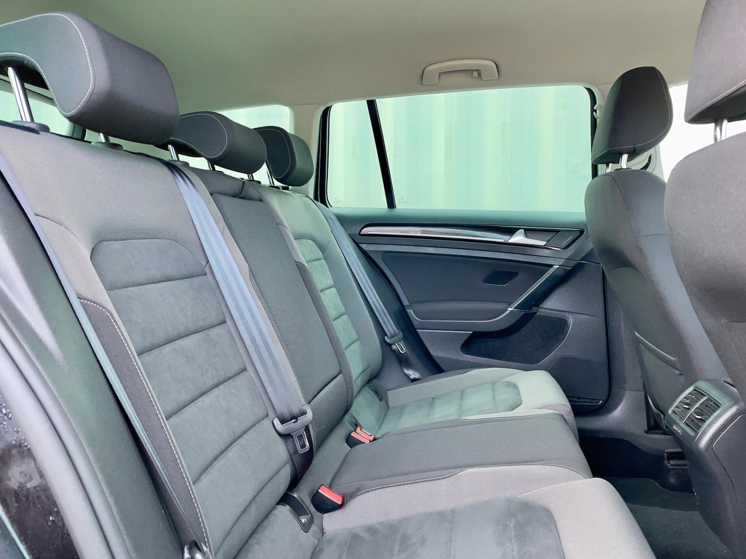 Used Volkswagen Golf 2018 for sale - 77559233: Photo 38