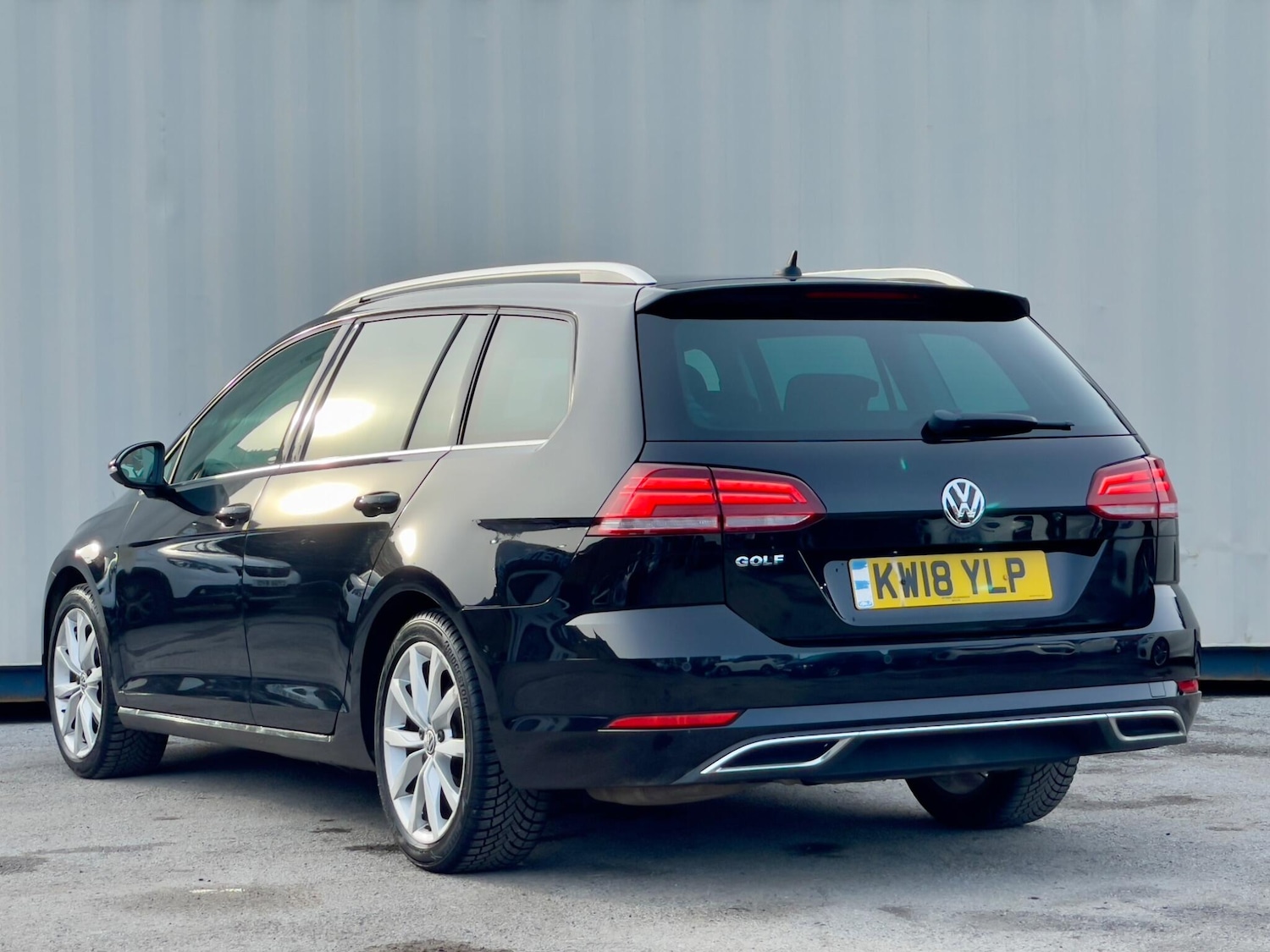 Used Volkswagen Golf 2018 for sale - 77559233: Photo 4