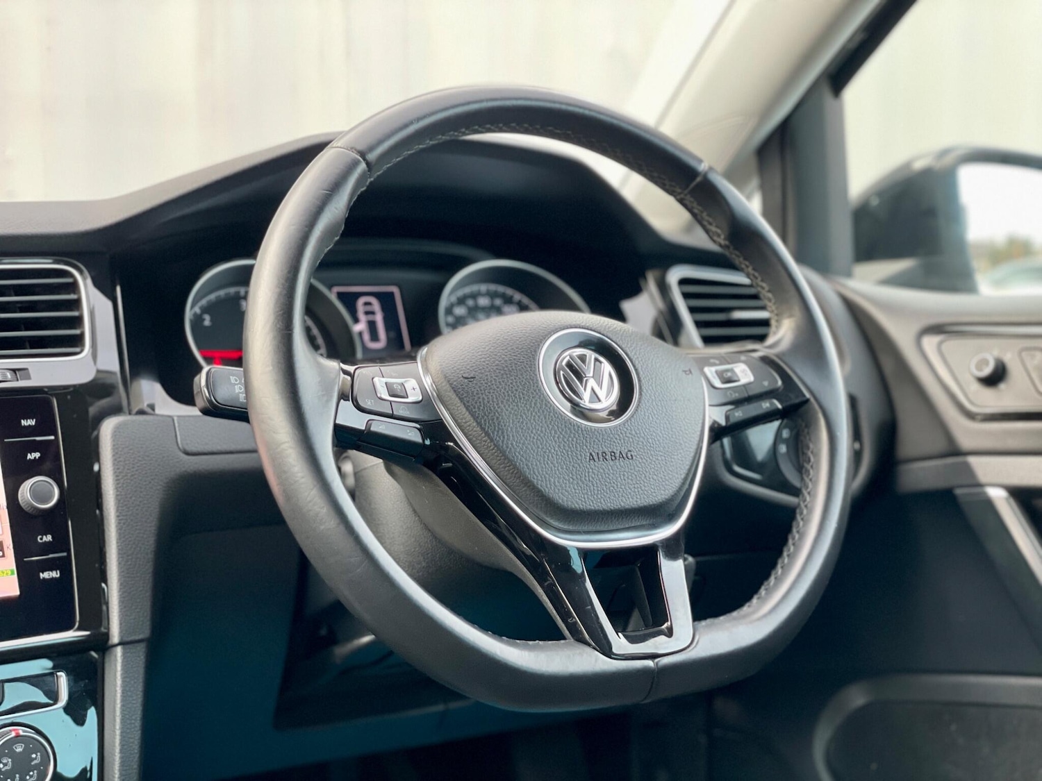 Used Volkswagen Golf 2018 for sale - 77559233: Photo 43