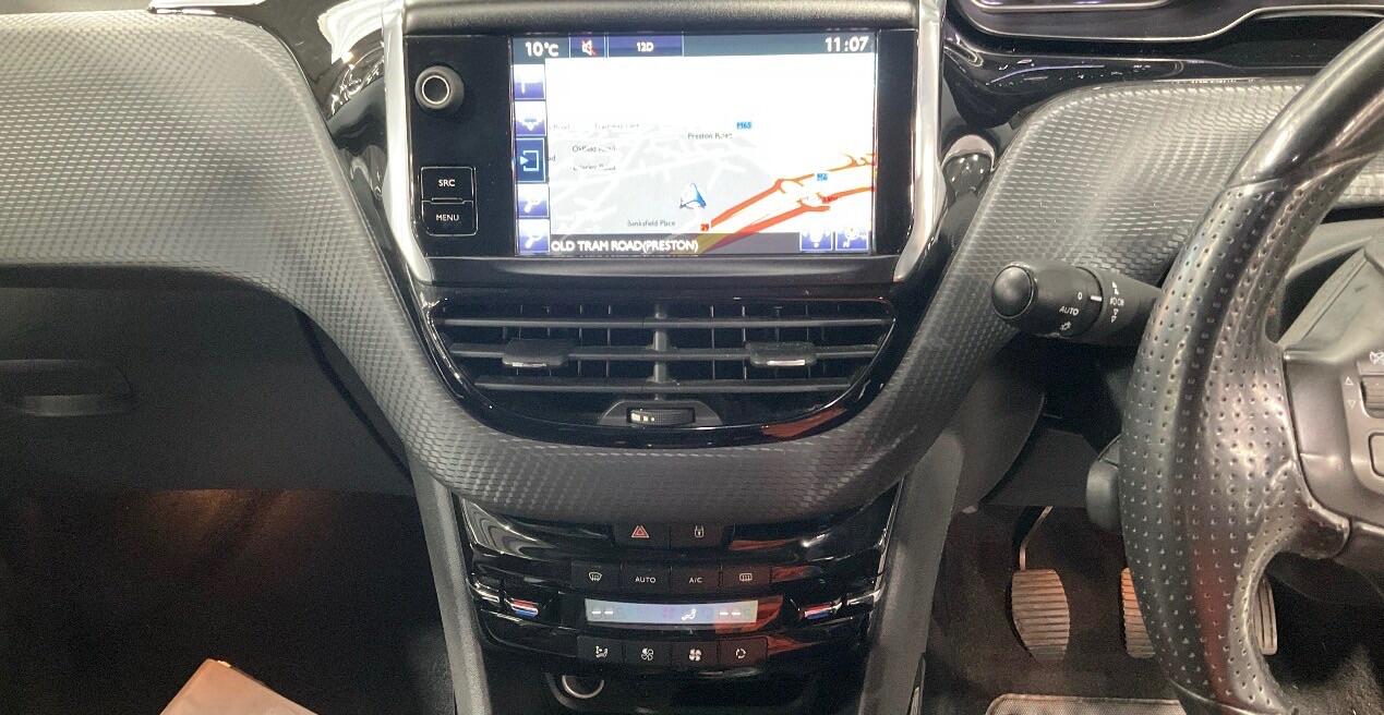 Used Peugeot 2008 2015 for sale - 78020433: Photo 11