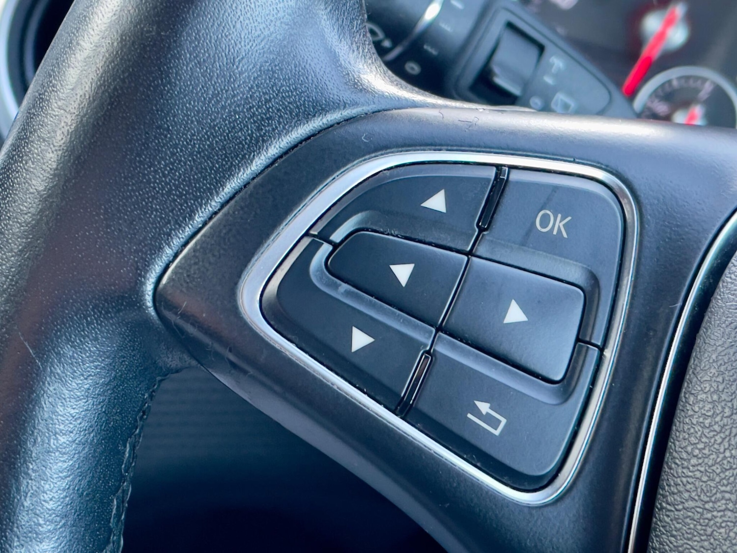 Used Mercedes-Benz A-Class 2016 for sale - 76991639: Photo 44