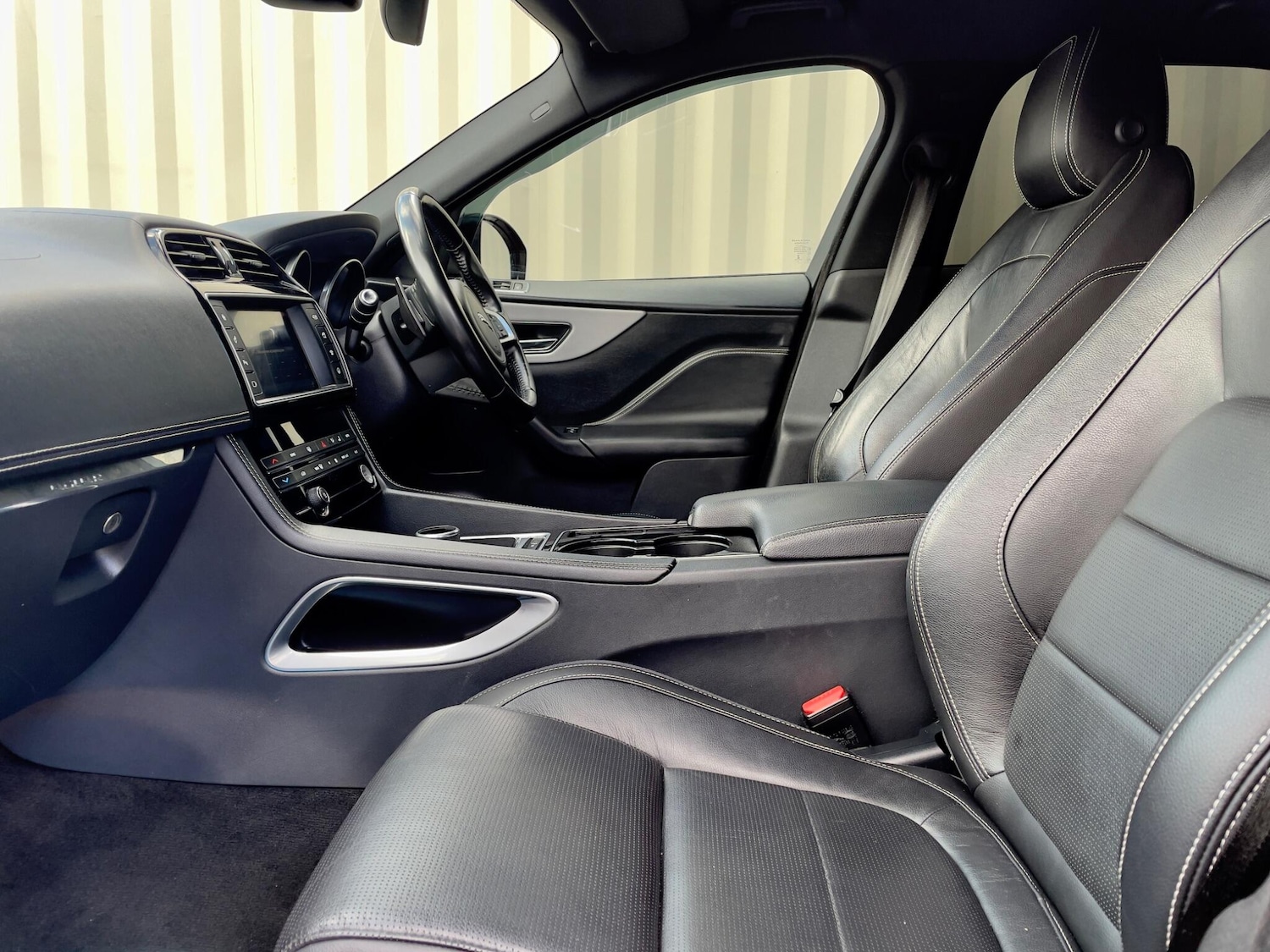 Used Jaguar F-Pace 2017 for sale - 76059322: Photo 45