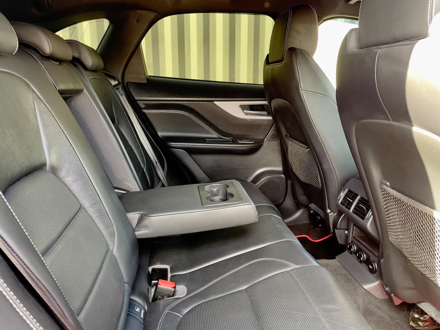 Used Jaguar F-Pace 2017 for sale - 76059322: Photo 8